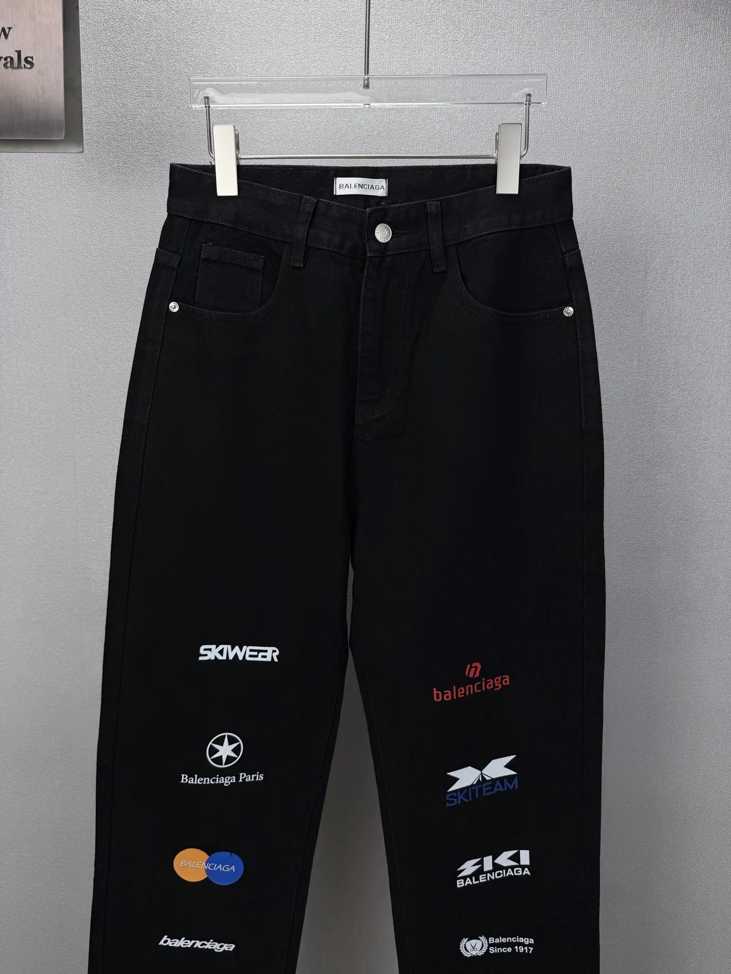 Multi-Logo Embroidered Wide-Leg Jeans D18021878 — view 5