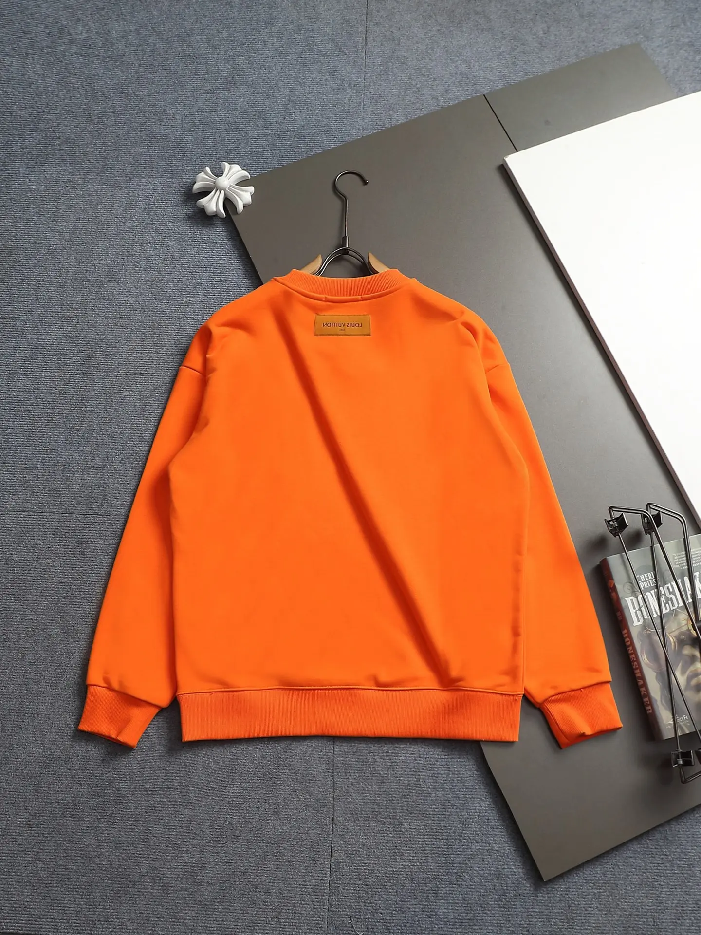 Embossed Monogram Pocket Sweatshirt D18021943 — view 10