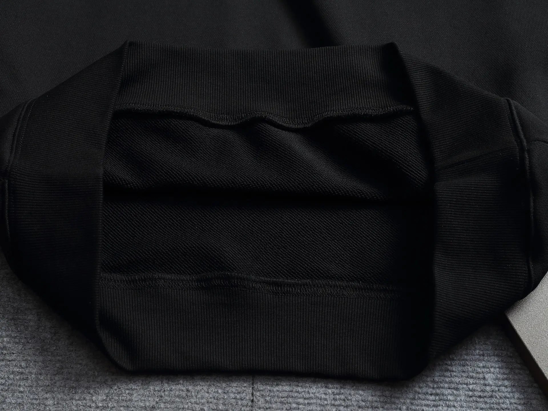 Embossed Monogram Pocket Sweatshirt D18021944 — view 6