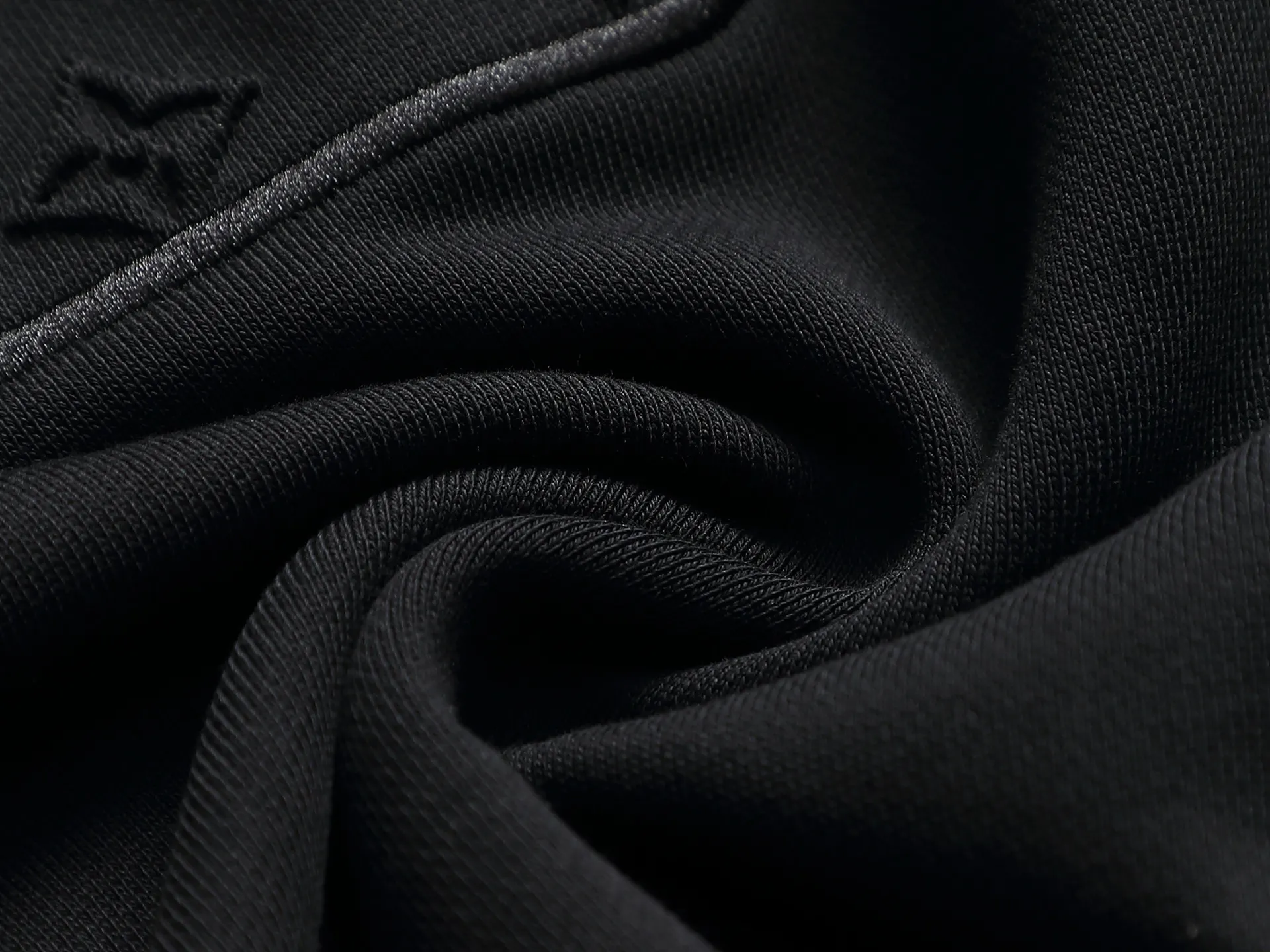Embossed Monogram Pocket Sweatshirt D18021944 — view 7