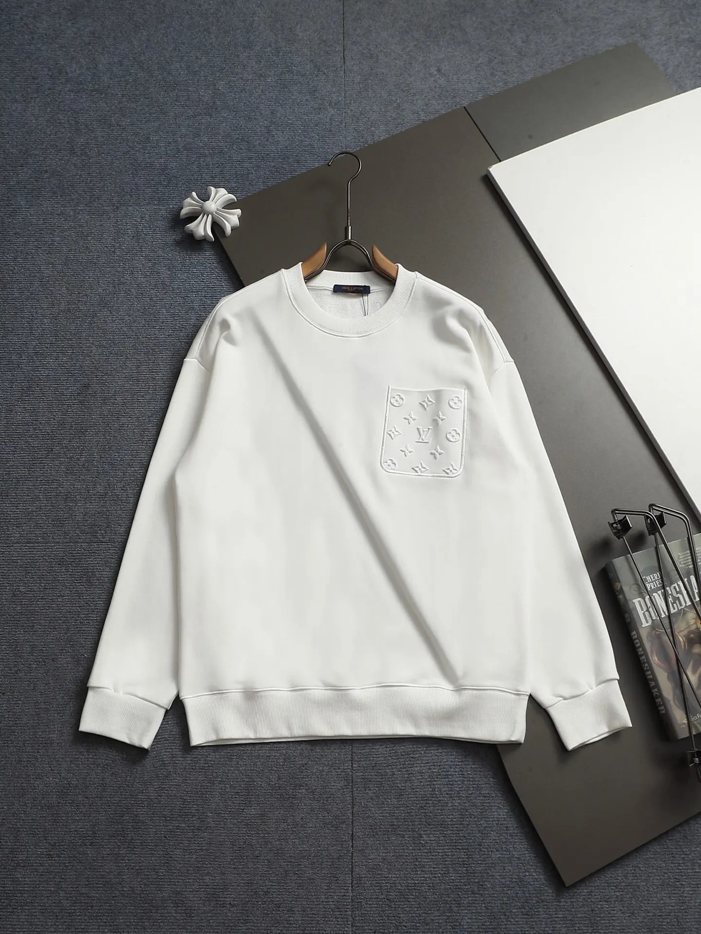 Embossed Monogram Pocket Sweatshirt D18021942