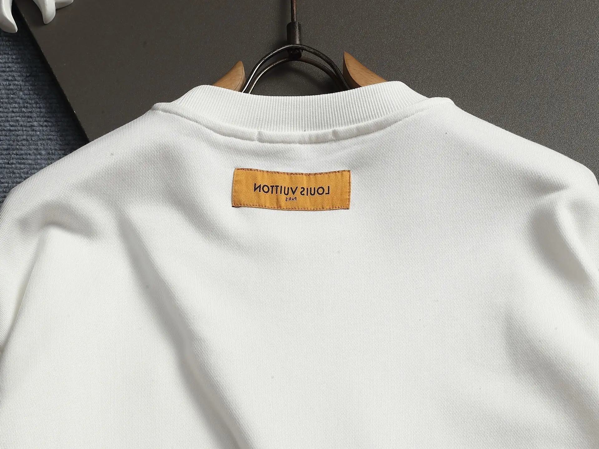 Embossed Monogram Pocket Sweatshirt D18021942 — view 9