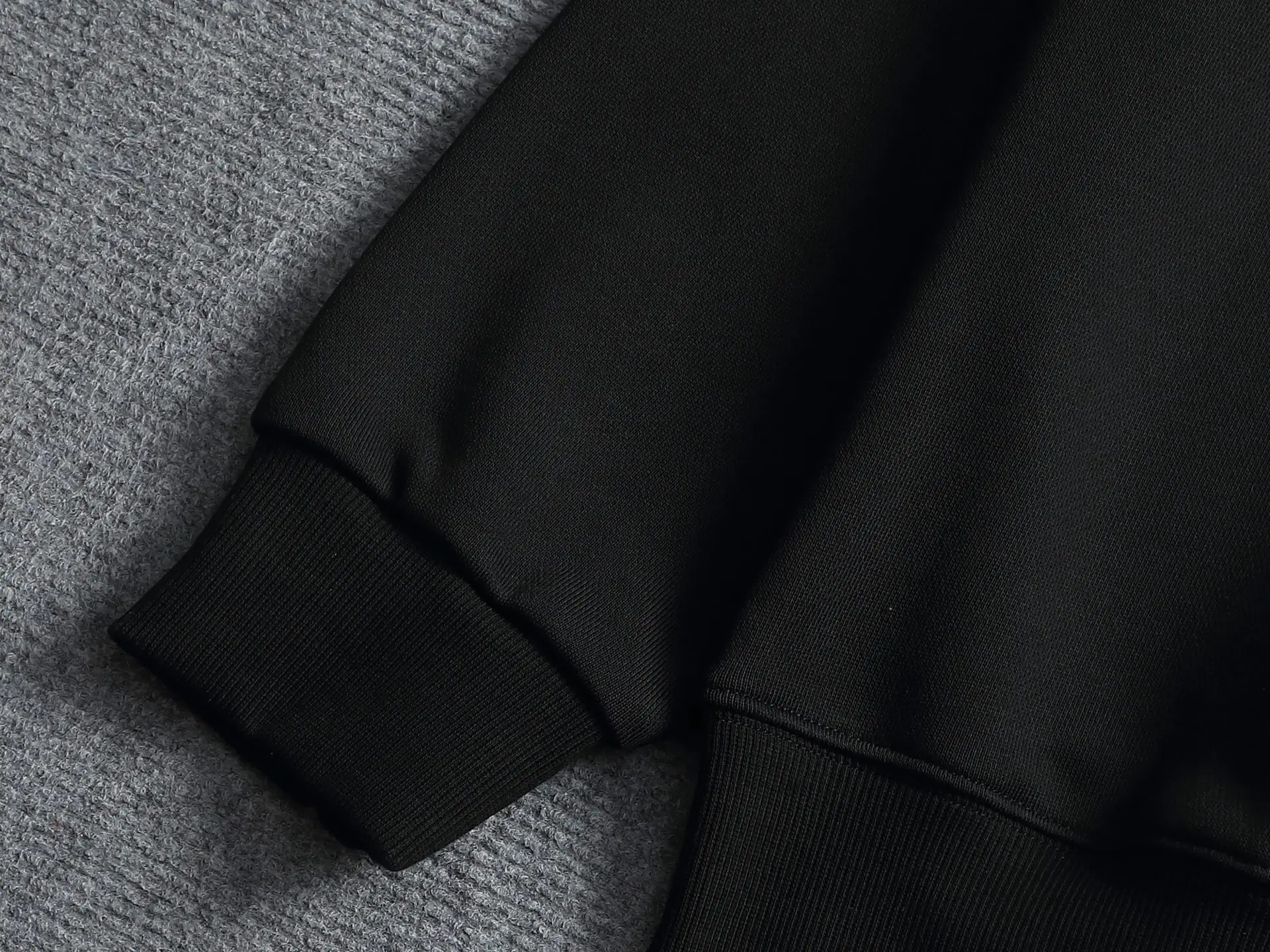 Logo Embroidered Crew-Neck Sweatshirt D18021956 — view 4