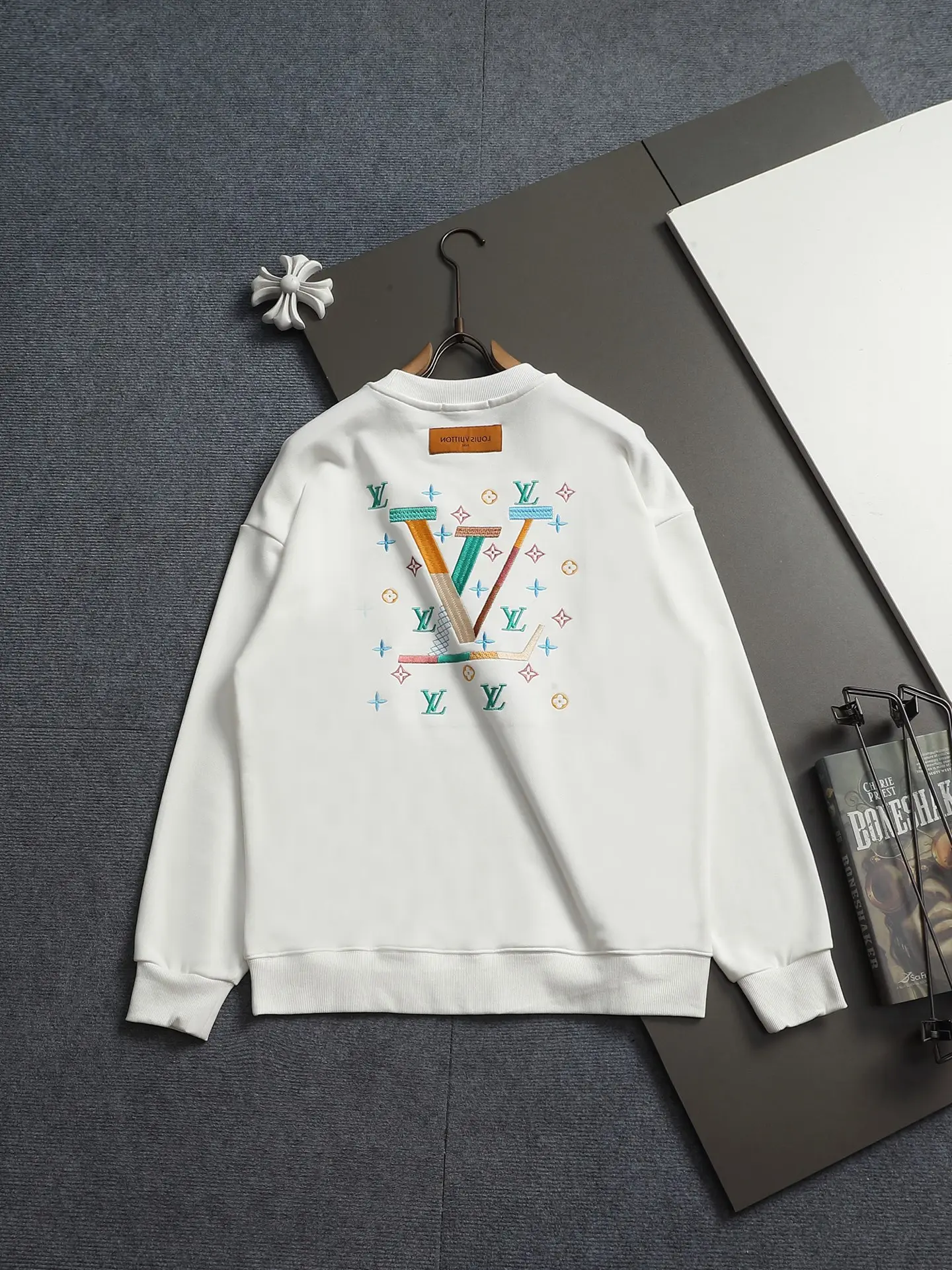 Logo Embroidered Crew-Neck Sweatshirt D18021955 — view 12