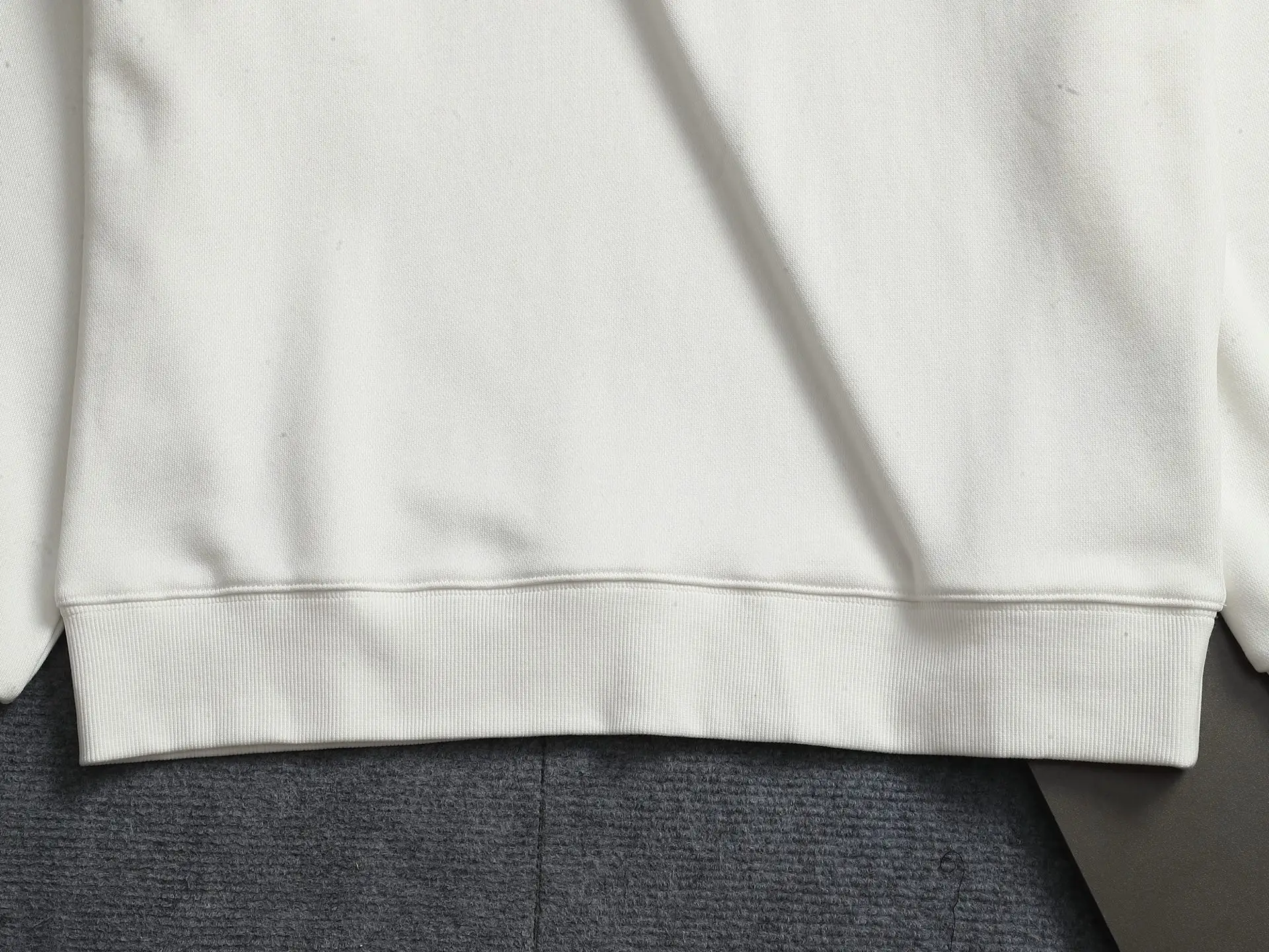 Logo Embroidery Crew-Neck Sweatshirt D18021937 — view 4