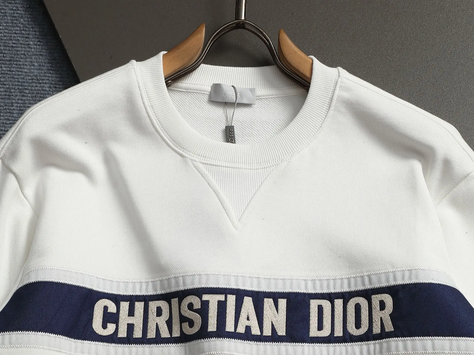Logo Embroidery Crew-Neck Sweatshirt D18021937 — view 5