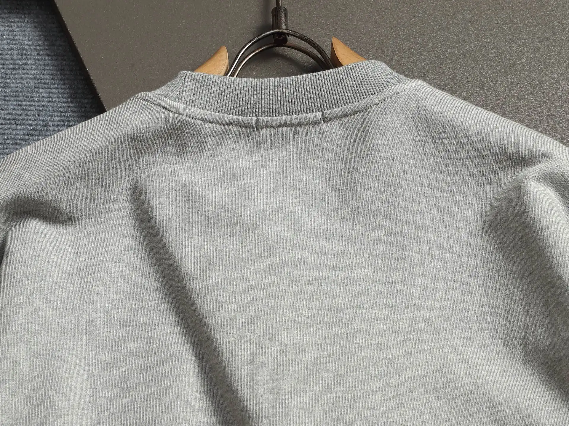 CD Icon Embroidered Crew-Neck Sweatshirt D18020196 — view 10