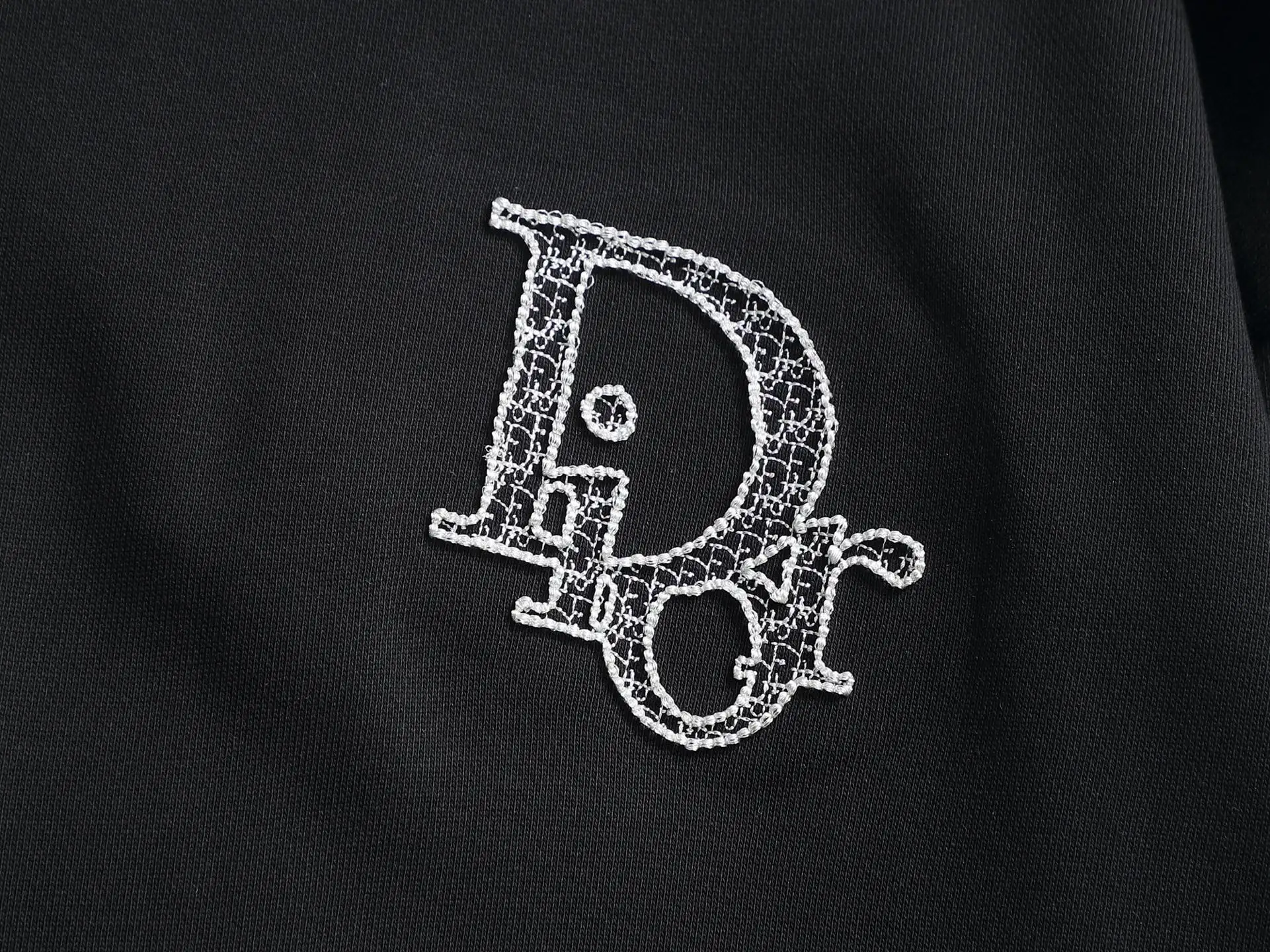 CD Logo Embroidered Crew-Neck Sweatshirt D18021954 — view 4