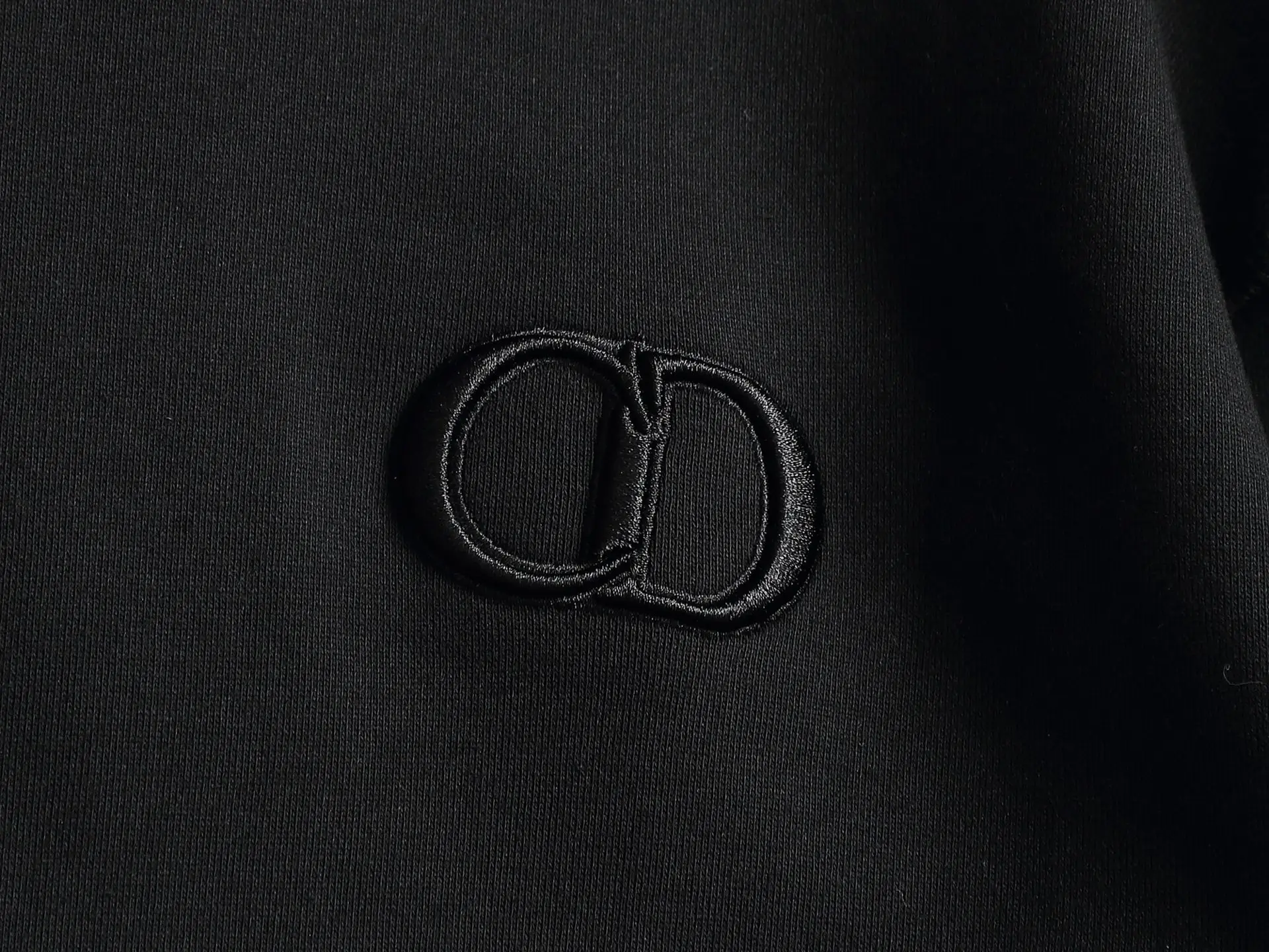 CD Icon Embroidered Crew-Neck Sweatshirt D18020197 — view 4