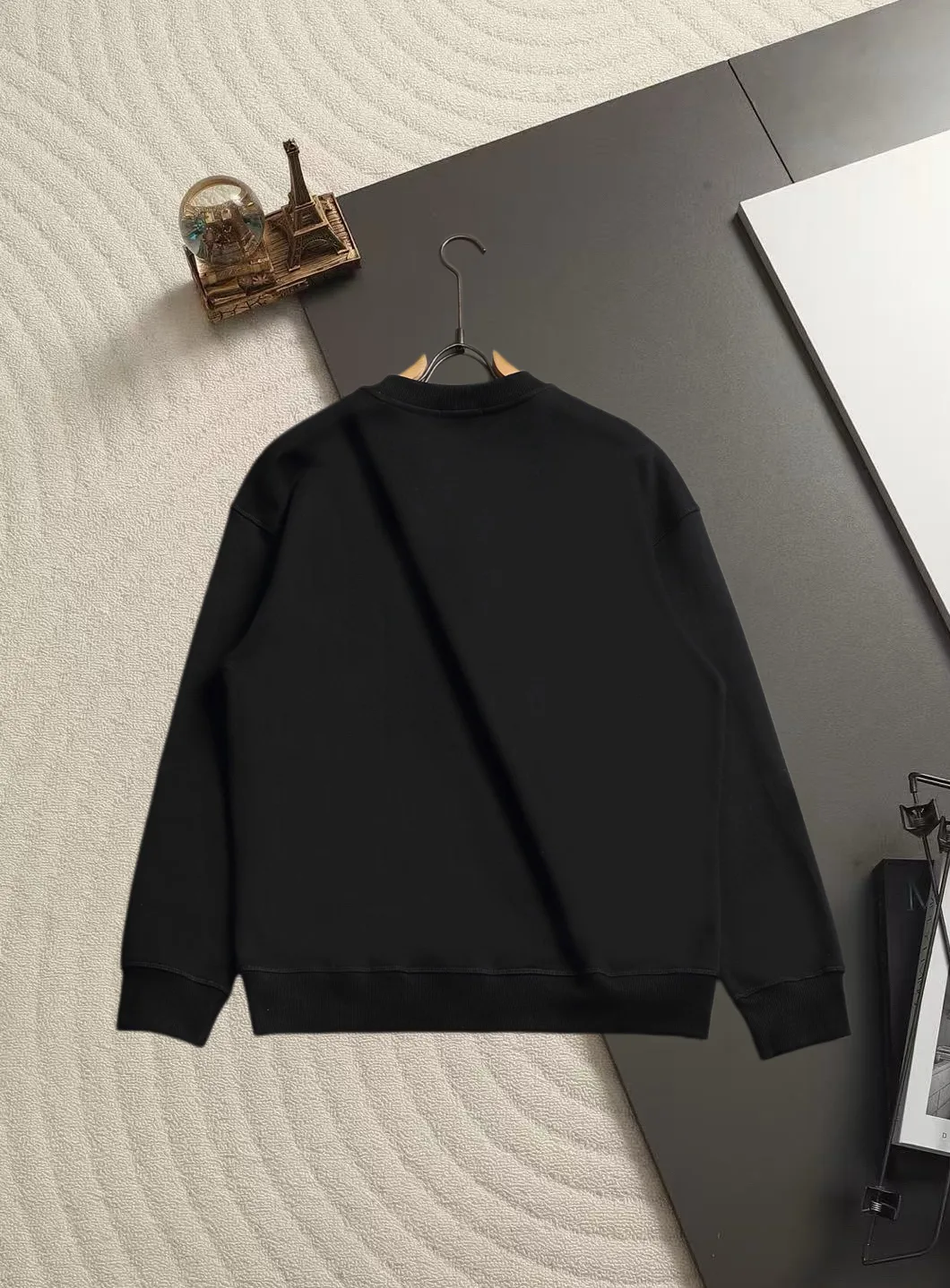 CD Icon Embroidered Crew-Neck Sweatshirt D18020197 — view 7