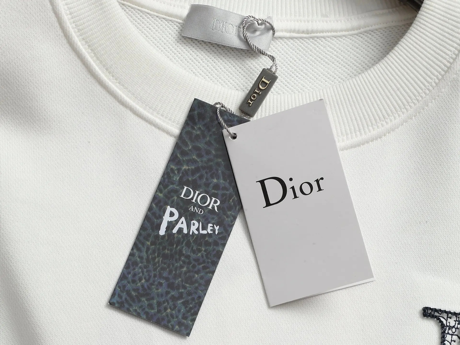 Logo-Embroidered Crew-Neck Sweatshirt D18021953 — view 5
