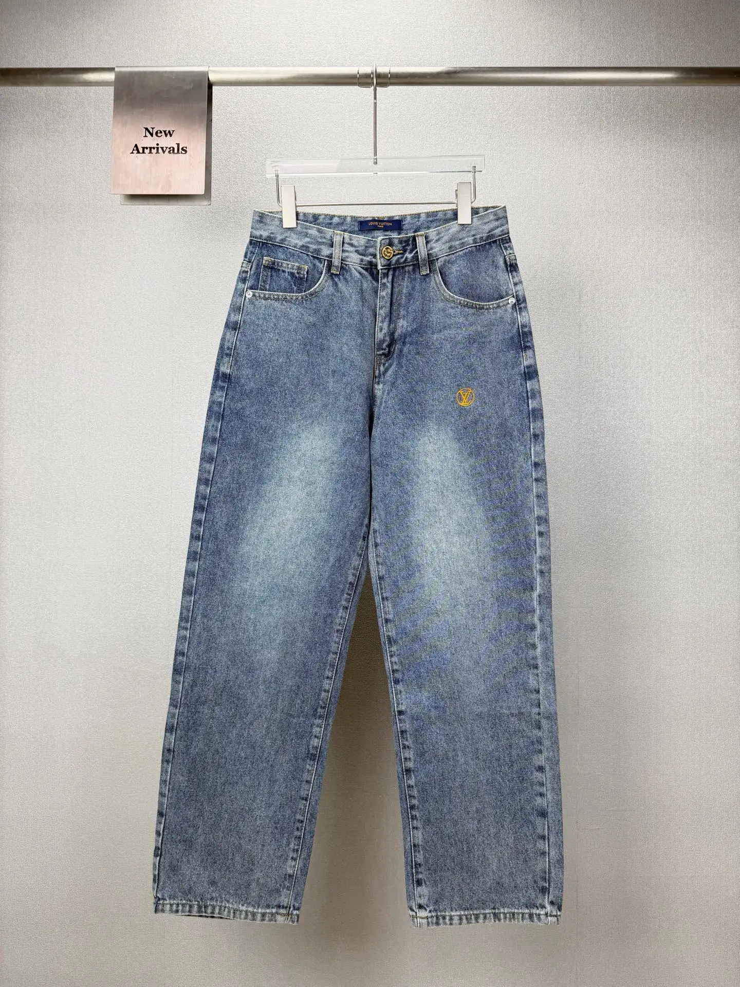 Logo Embroidered Relaxed-Fit Washed Jeans D18021872