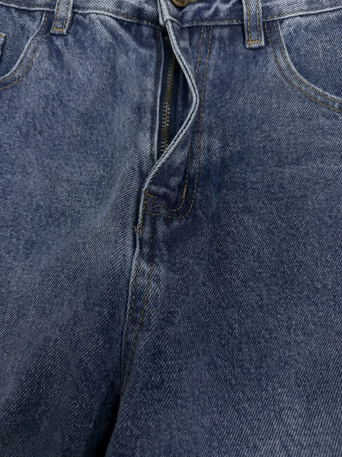 Logo Embroidered Relaxed-Fit Washed Jeans D18021872 — view 6