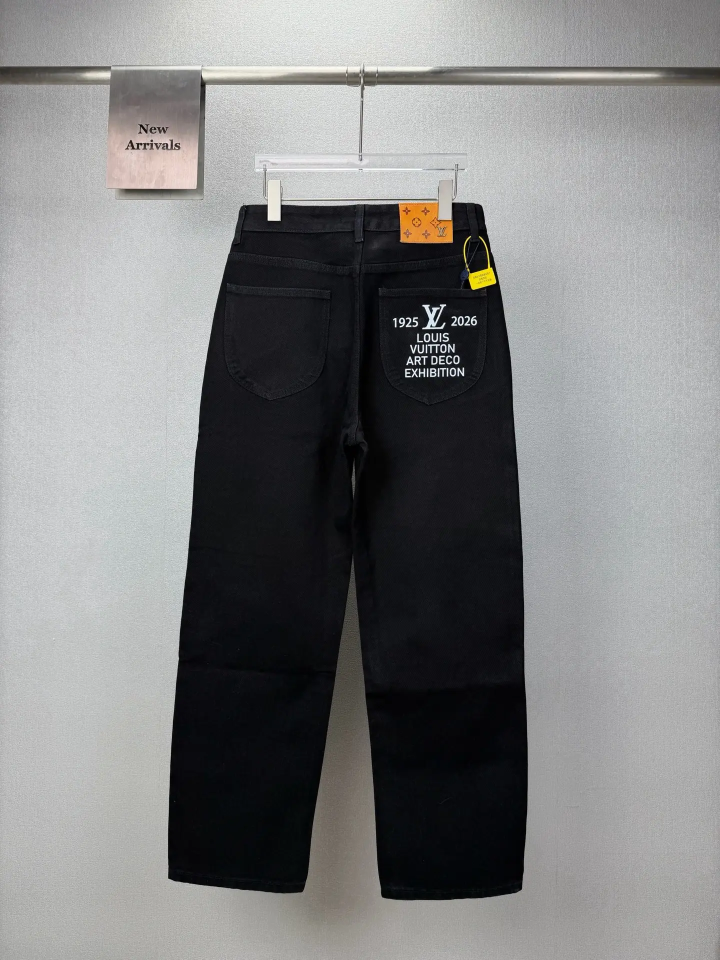 Logo Embroidered Straight-Leg Jeans D18021873 — view 2