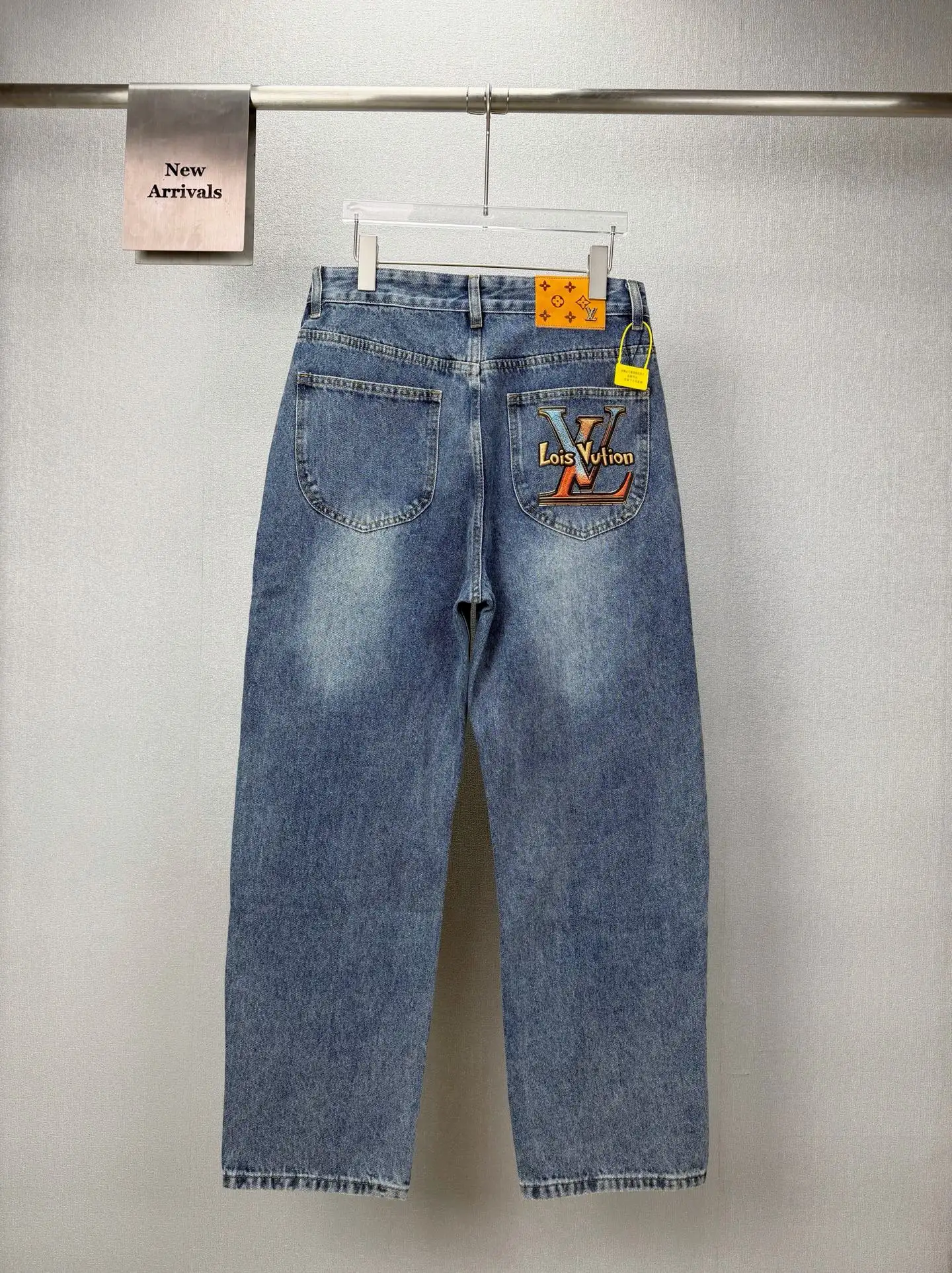 Straight-Leg Washed Denim Jeans D18021871 — view 2