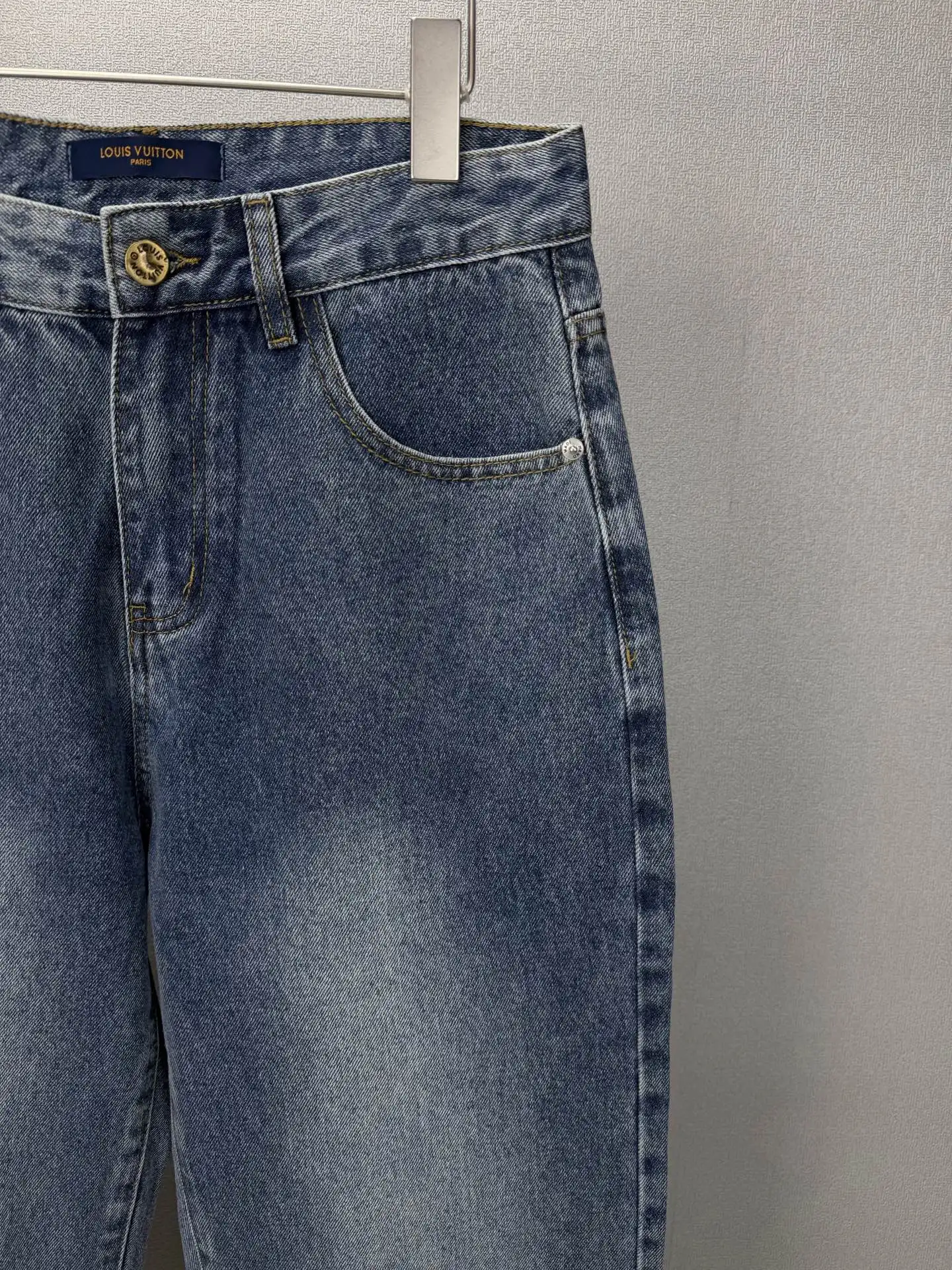 Straight-Leg Washed Denim Jeans D18021871 — view 4