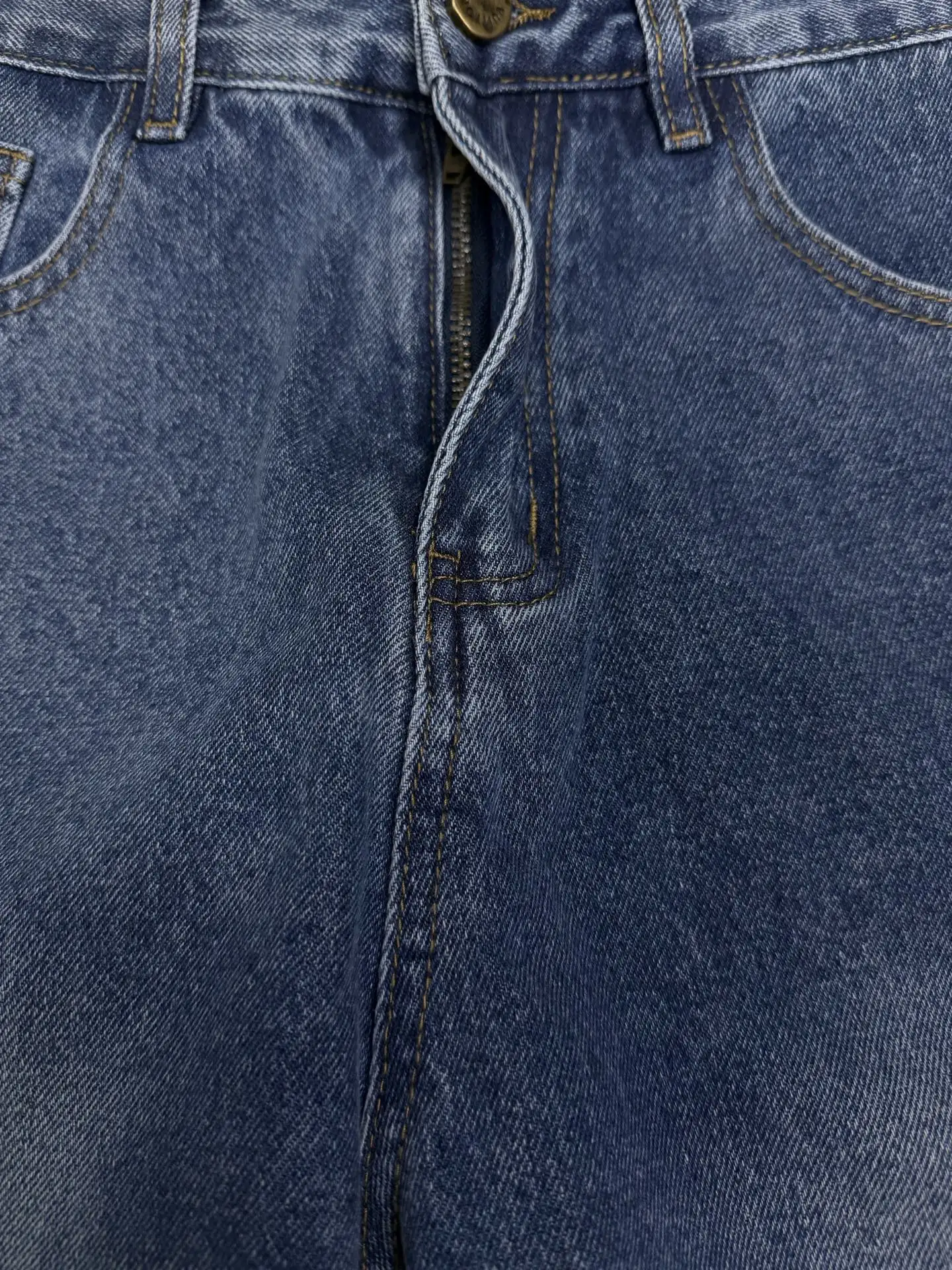 Straight-Leg Washed Denim Jeans D18021871 — view 6
