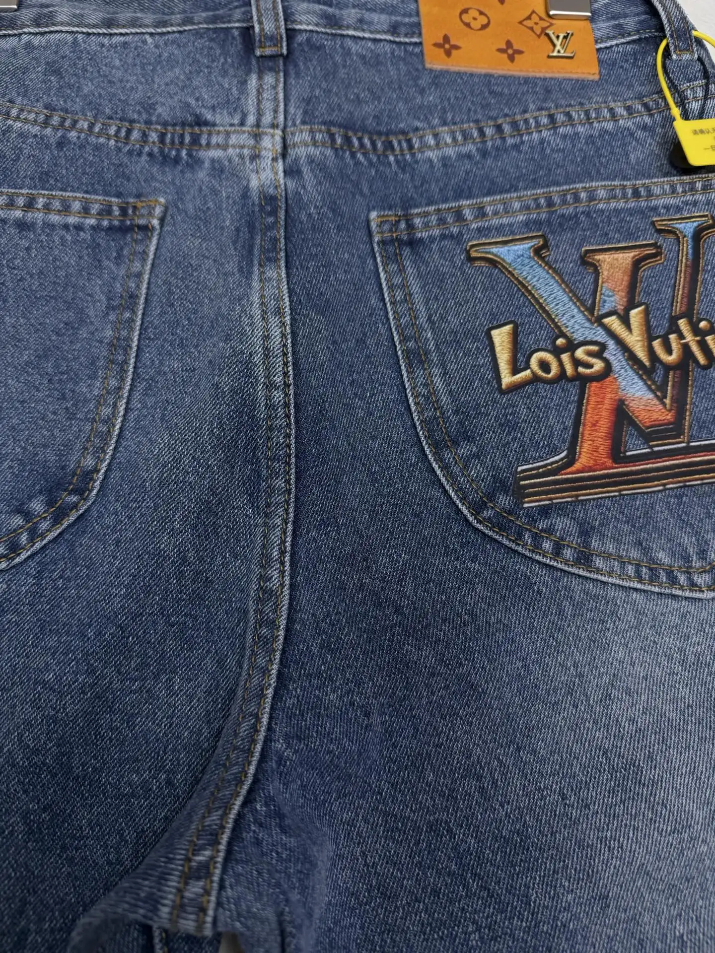 Straight-Leg Washed Denim Jeans D18021871 — view 8