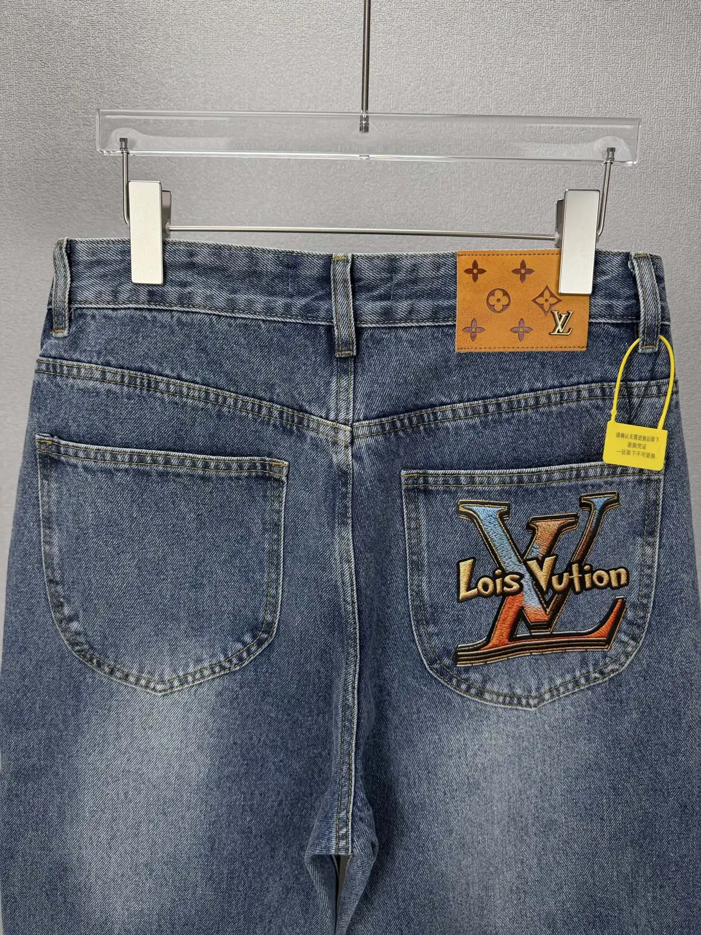 Straight-Leg Washed Denim Jeans D18021871 — view 9