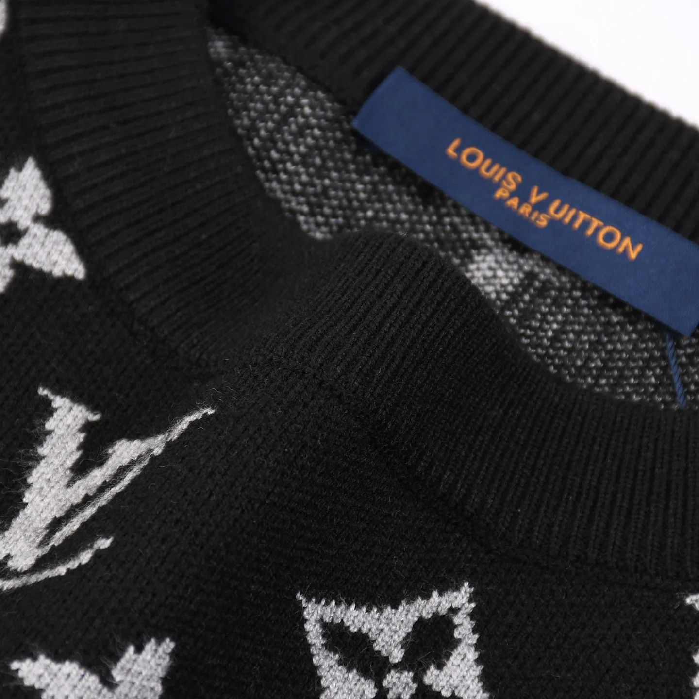 Monogram Jacquard Crew-Neck Sweater D18020333 — view 4