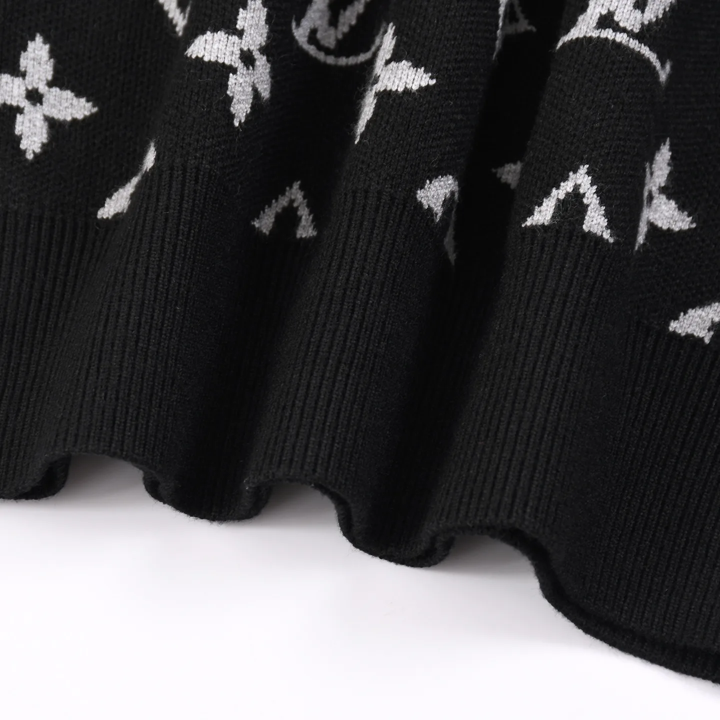 Monogram Jacquard Crew-Neck Sweater D18020333 — view 6
