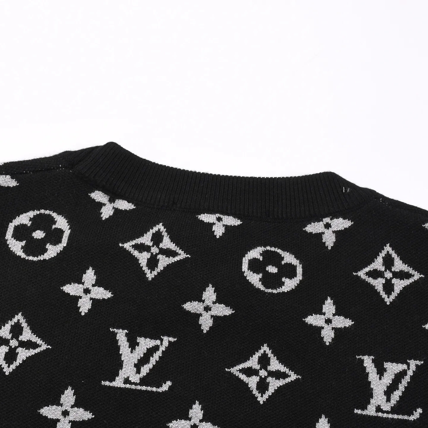 Monogram Jacquard Crew-Neck Sweater D18020333 — view 8