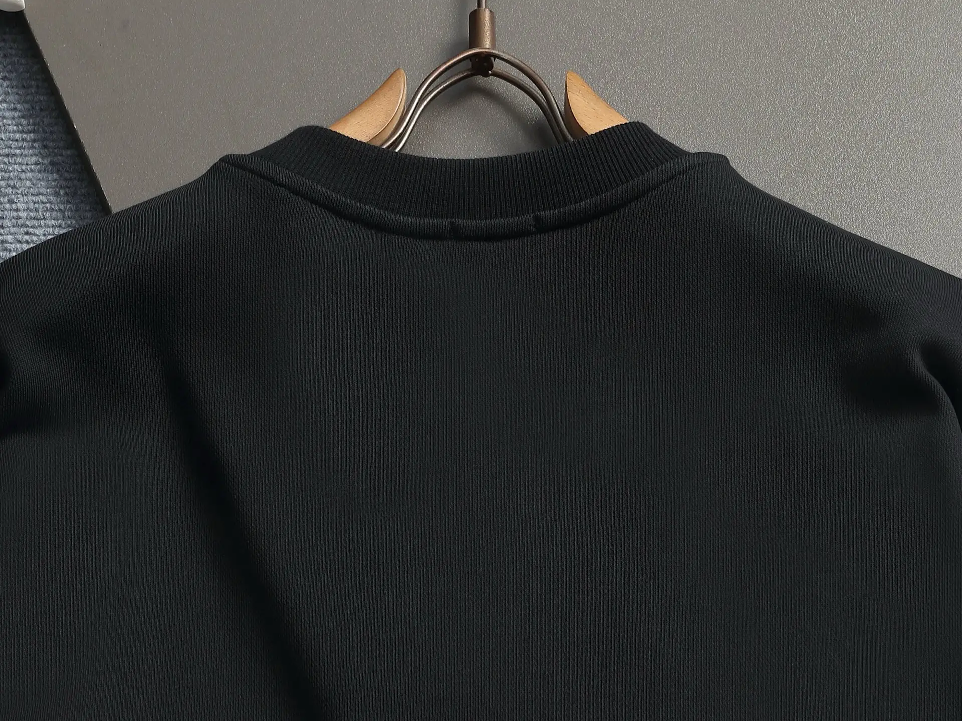 Logo and Equestrian Knight Embroidered Sweatshirt D18021952 — view 9