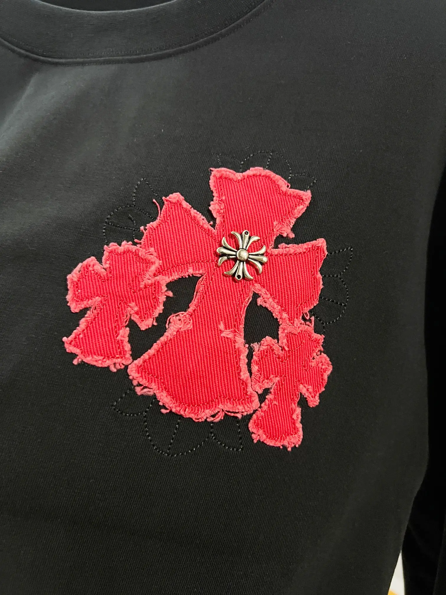Cross Patch Long-Sleeve T-Shirt D18022884 — view 4