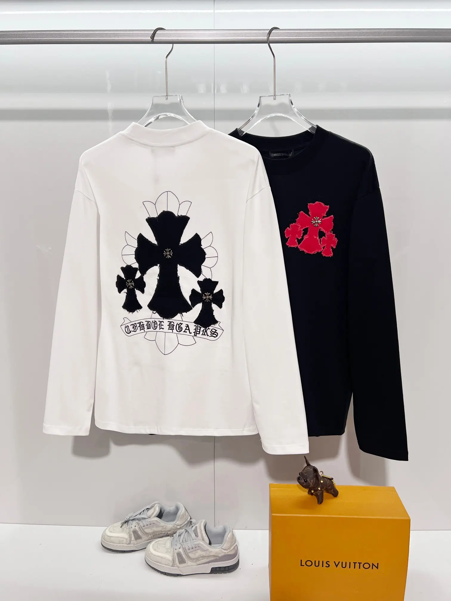 Cross Patch Long-Sleeve T-Shirt D18022884 — view 12