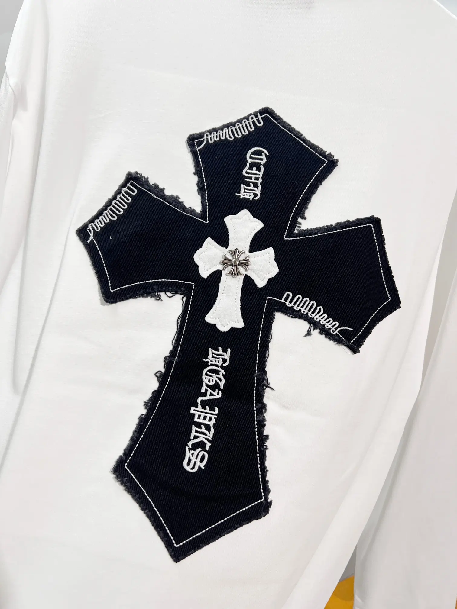 Chrome Hearts Cross Patch Long-Sleeve T-Shirt D18022883 — view 5