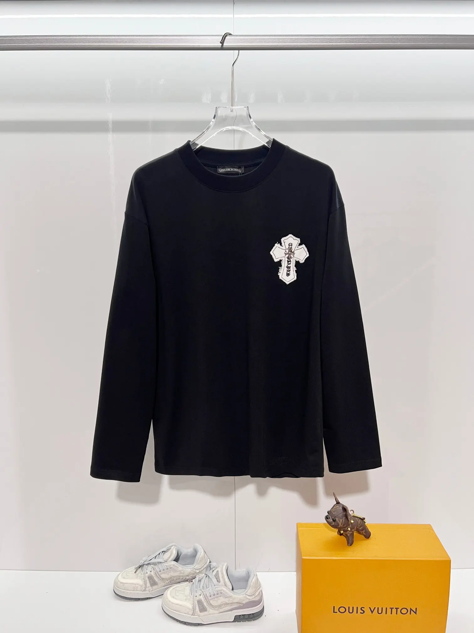 Cross Patch Long-Sleeve Cotton T-Shirt D18022882