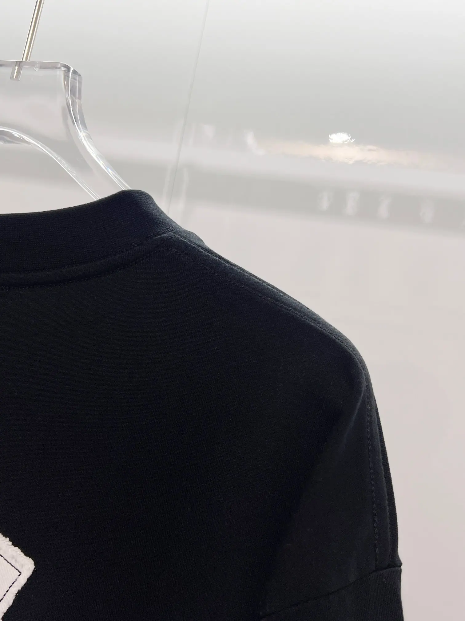 Cross Patch Long-Sleeve Cotton T-Shirt D18022882 — view 8