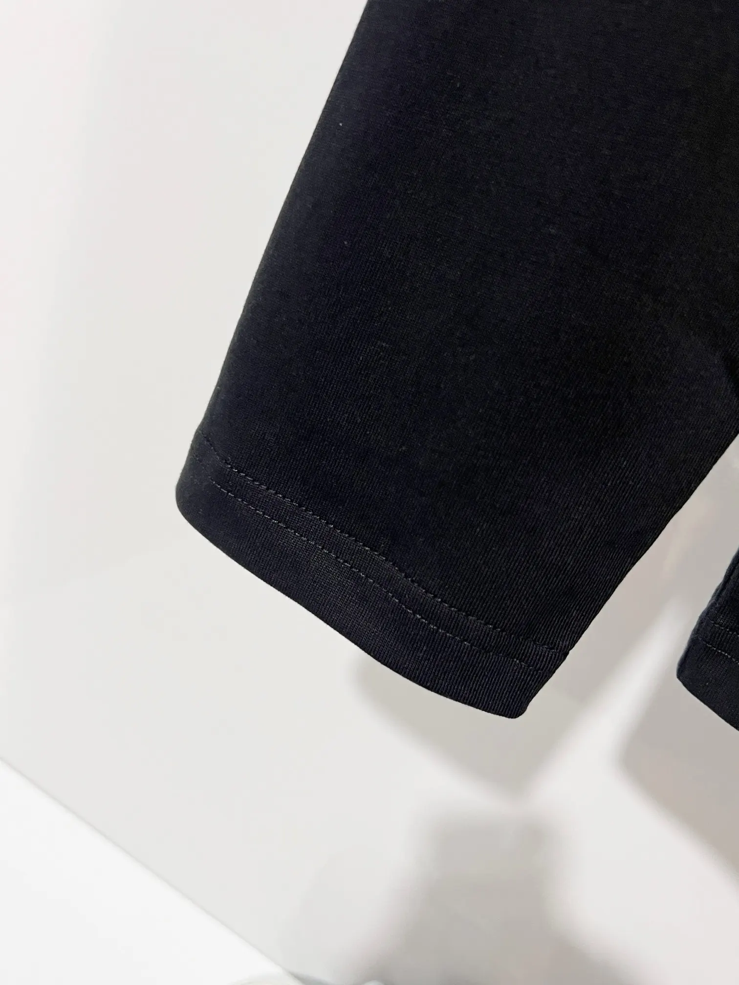 Cross Patch Long-Sleeve Cotton T-Shirt D18022882 — view 9