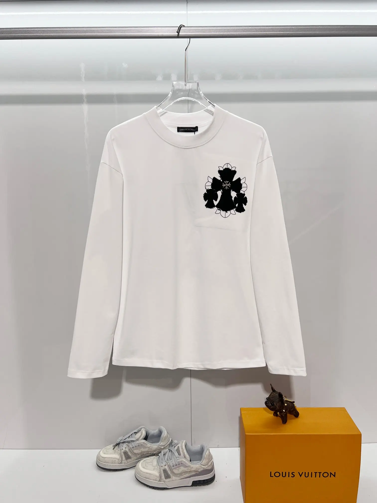 Cross Patch Long-Sleeve Cotton T-Shirt D18022885