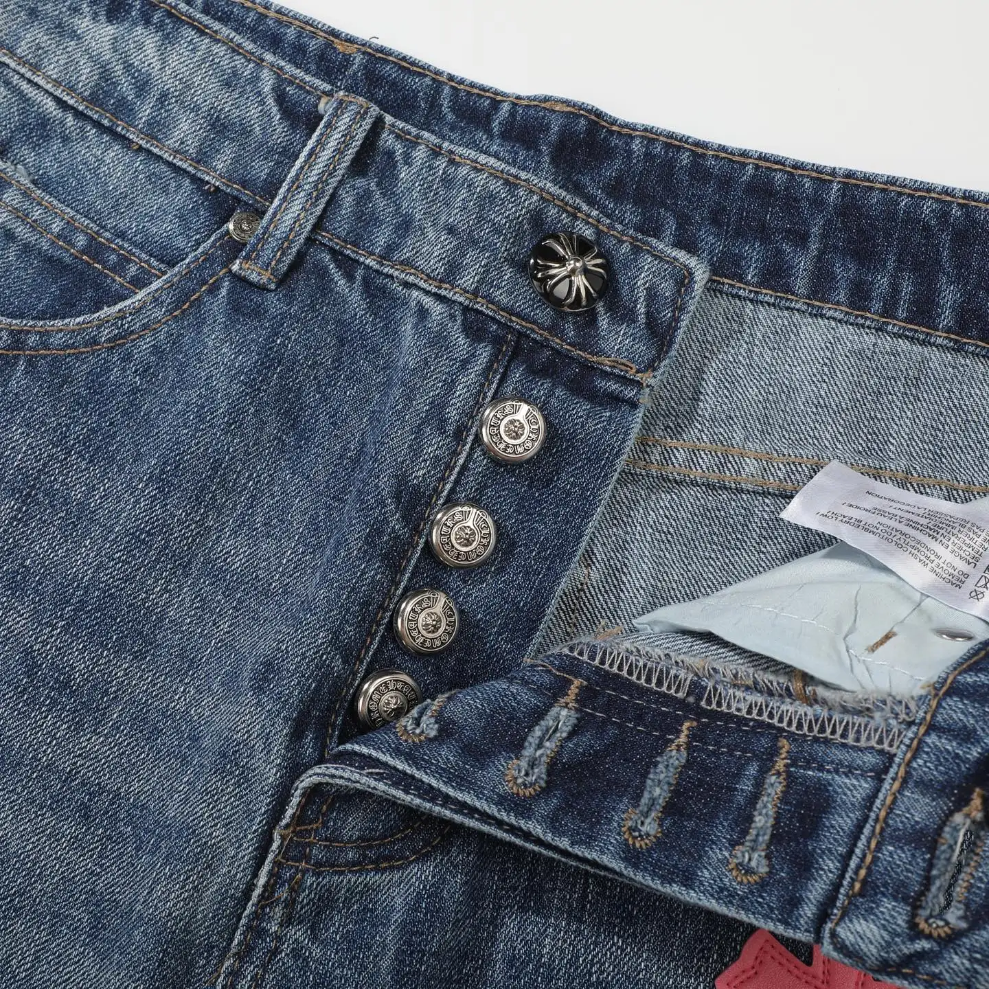 Cross Patch Flared Straight-Leg Jeans D18021794 — view 6