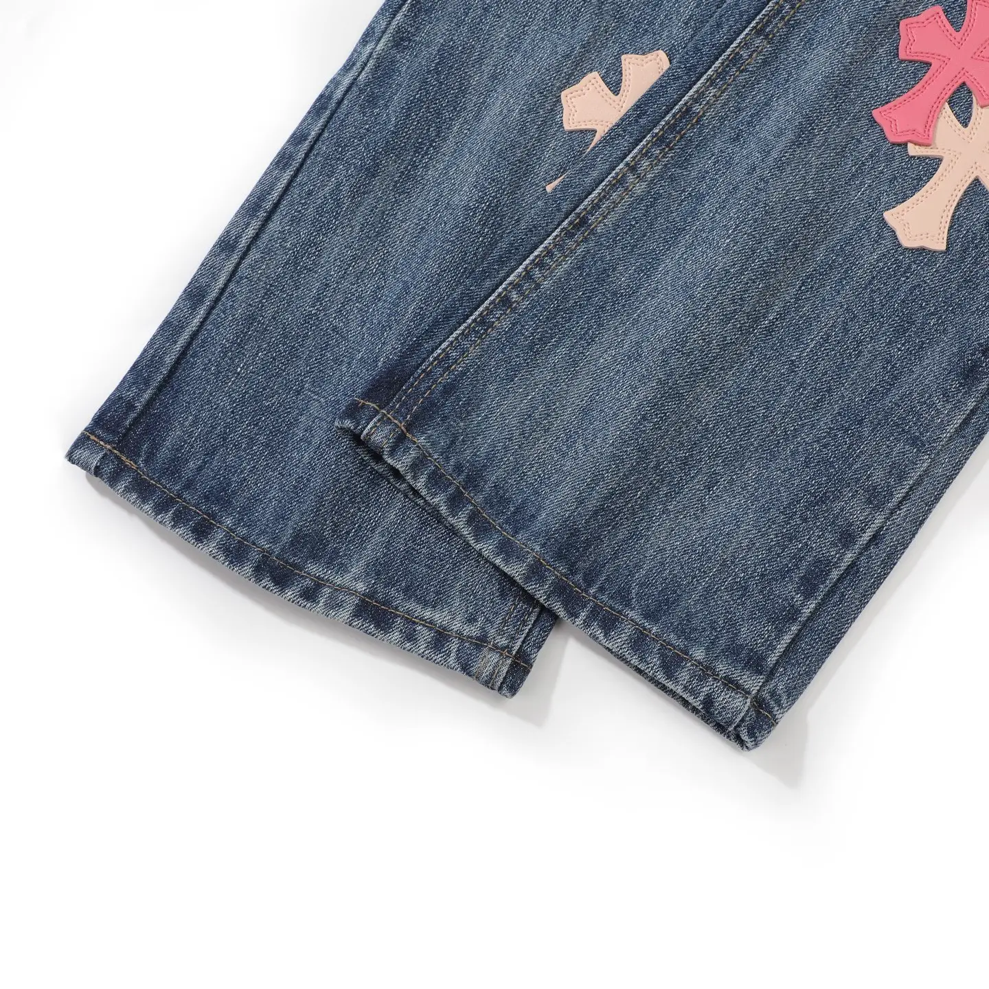 Cross Patch Flared Straight-Leg Jeans D18021794 — view 9