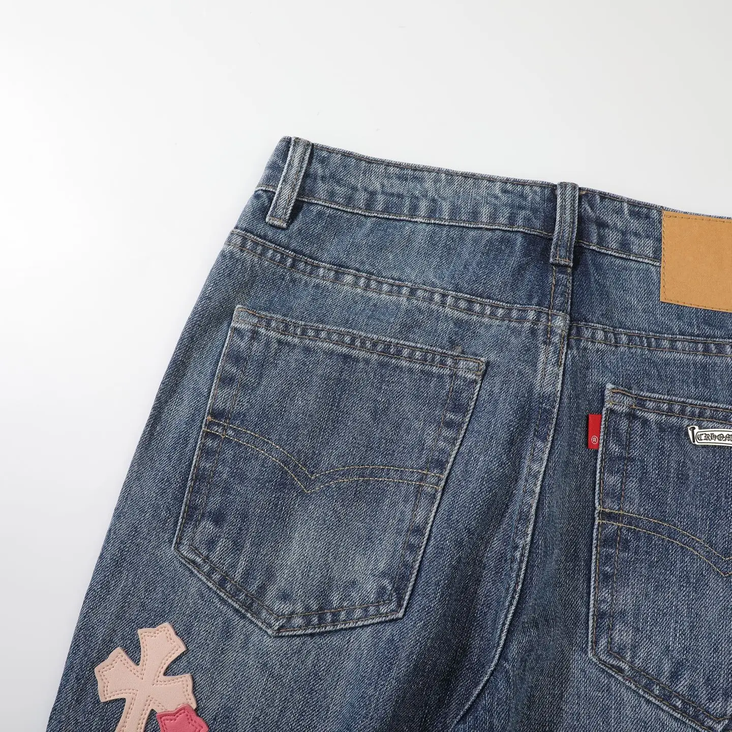 Cross Patch Flared Straight-Leg Jeans D18021794 — view 13