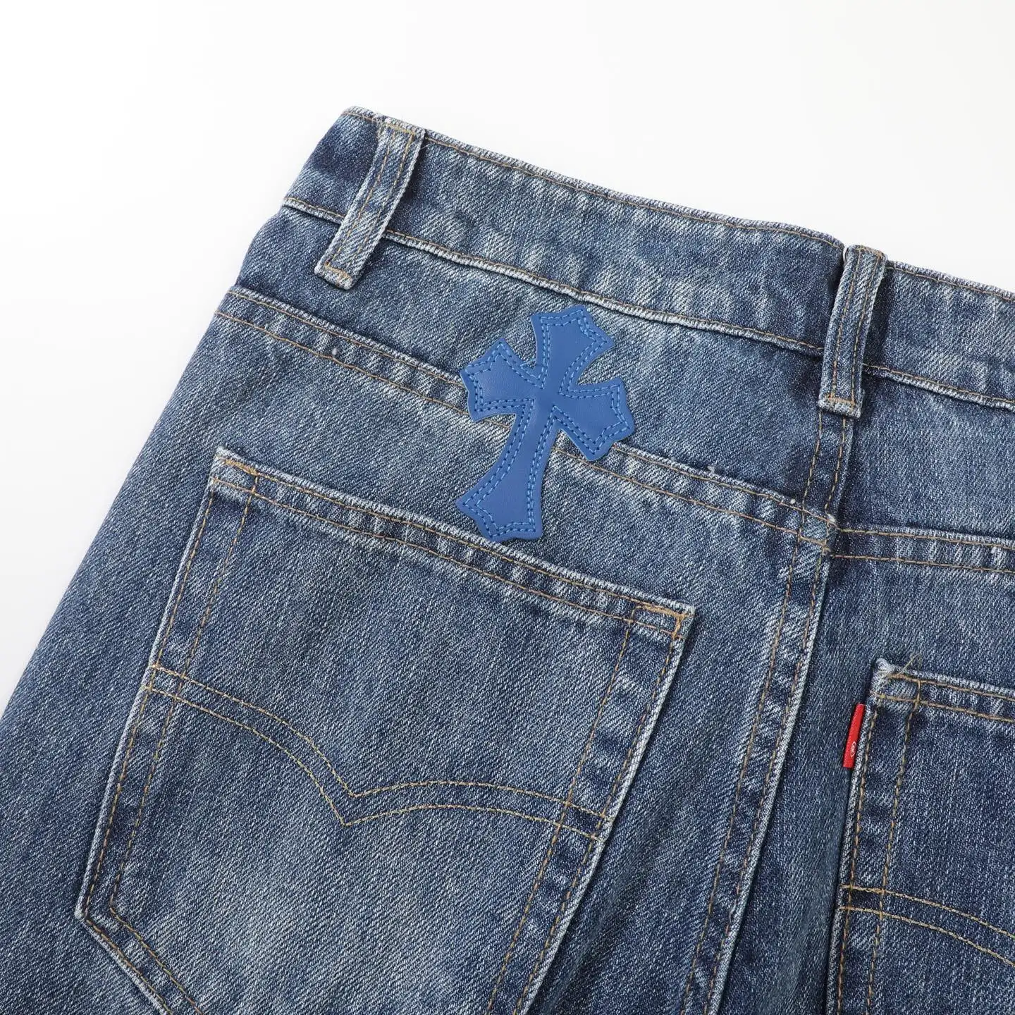 Cross Patch Straight-Leg Jeans D18021792 — view 13