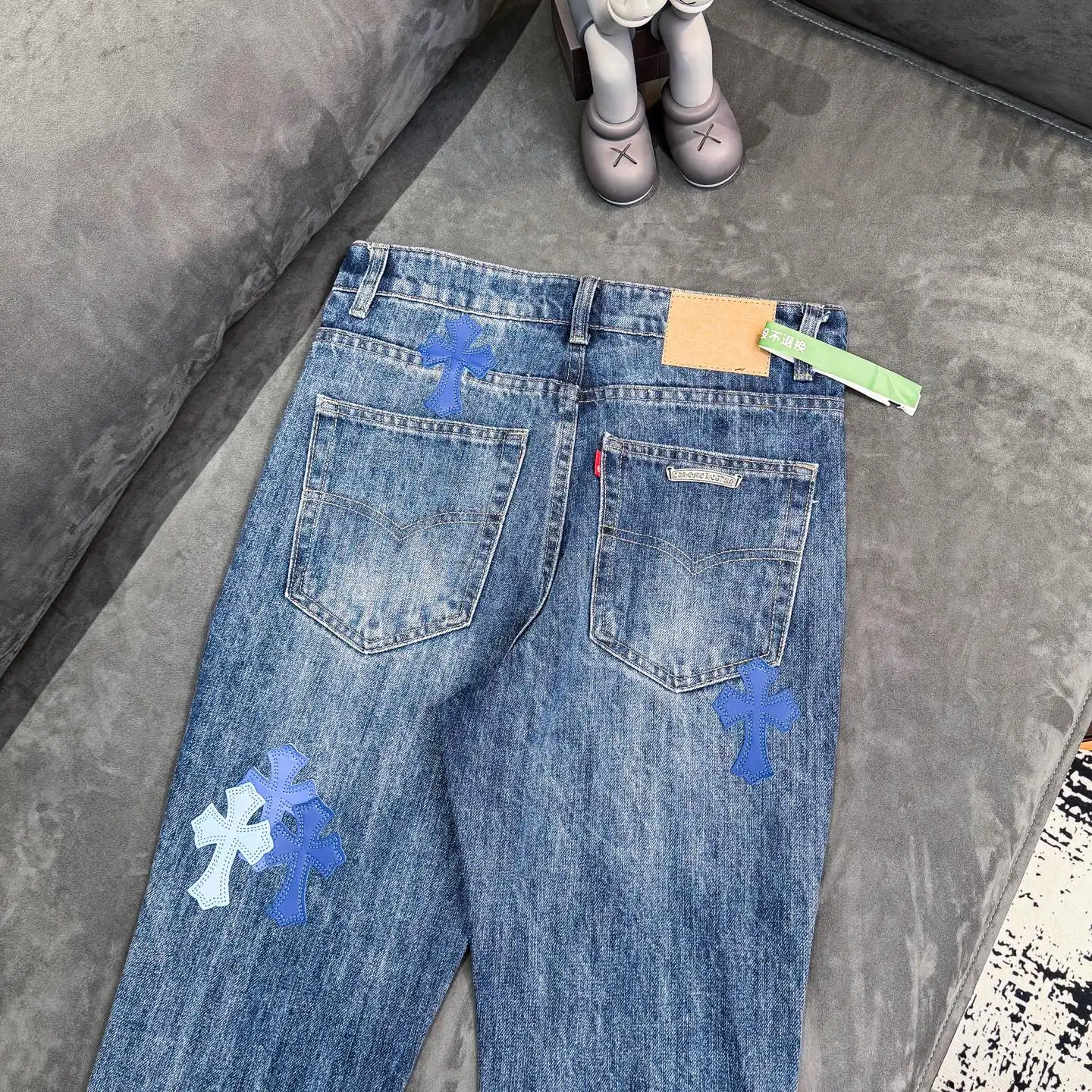 Cross Patch Flare-Leg Jeans D18021793 — view 14