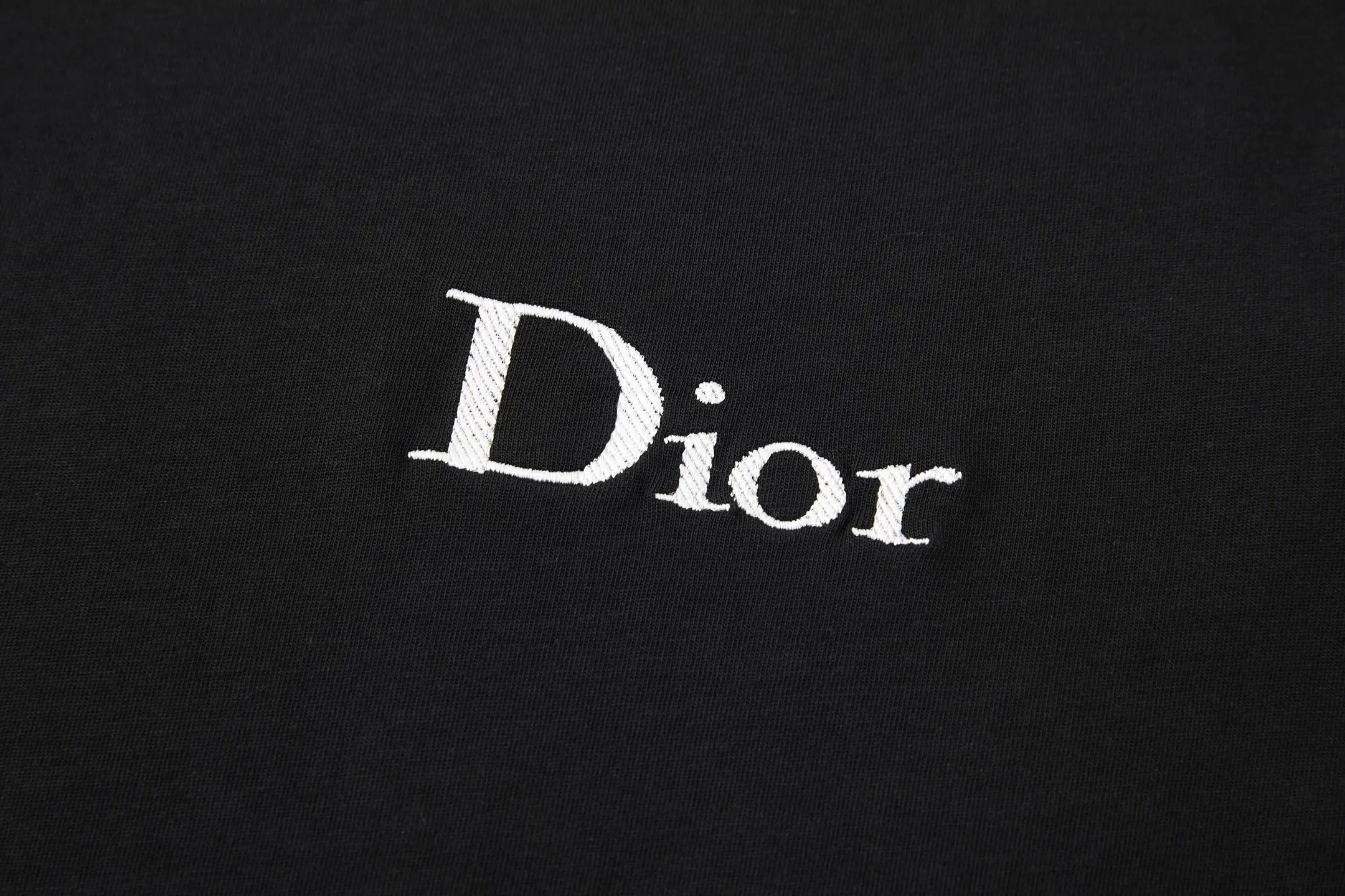 Logo-Embroidered Long-Sleeved T-Shirt D18019854 — view 3
