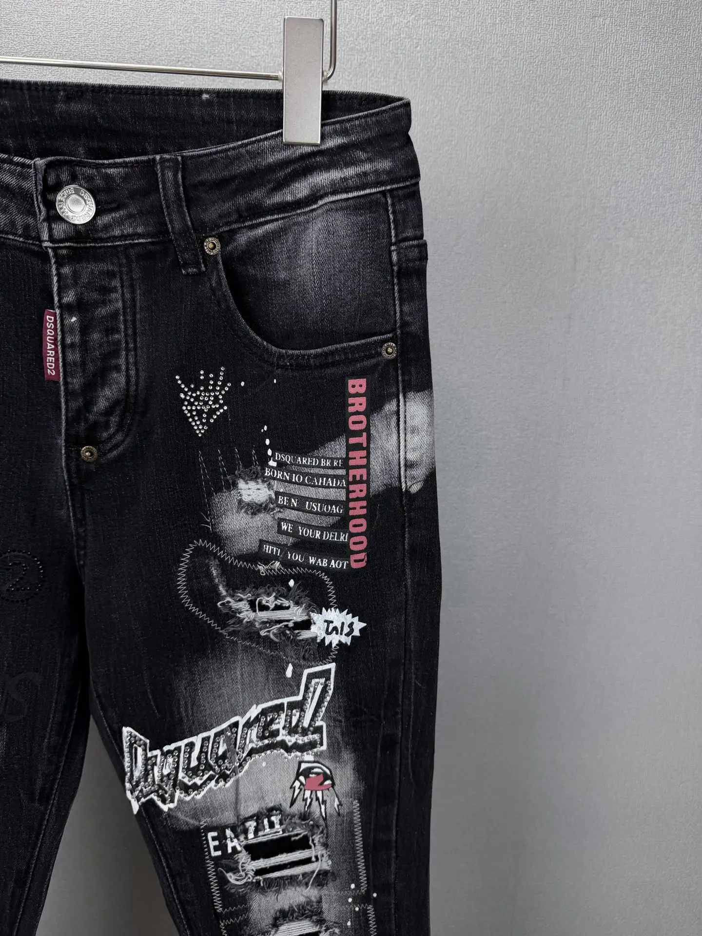 Distressed Paint-Splatter Slim-Fit Jeans D18021864 — view 4