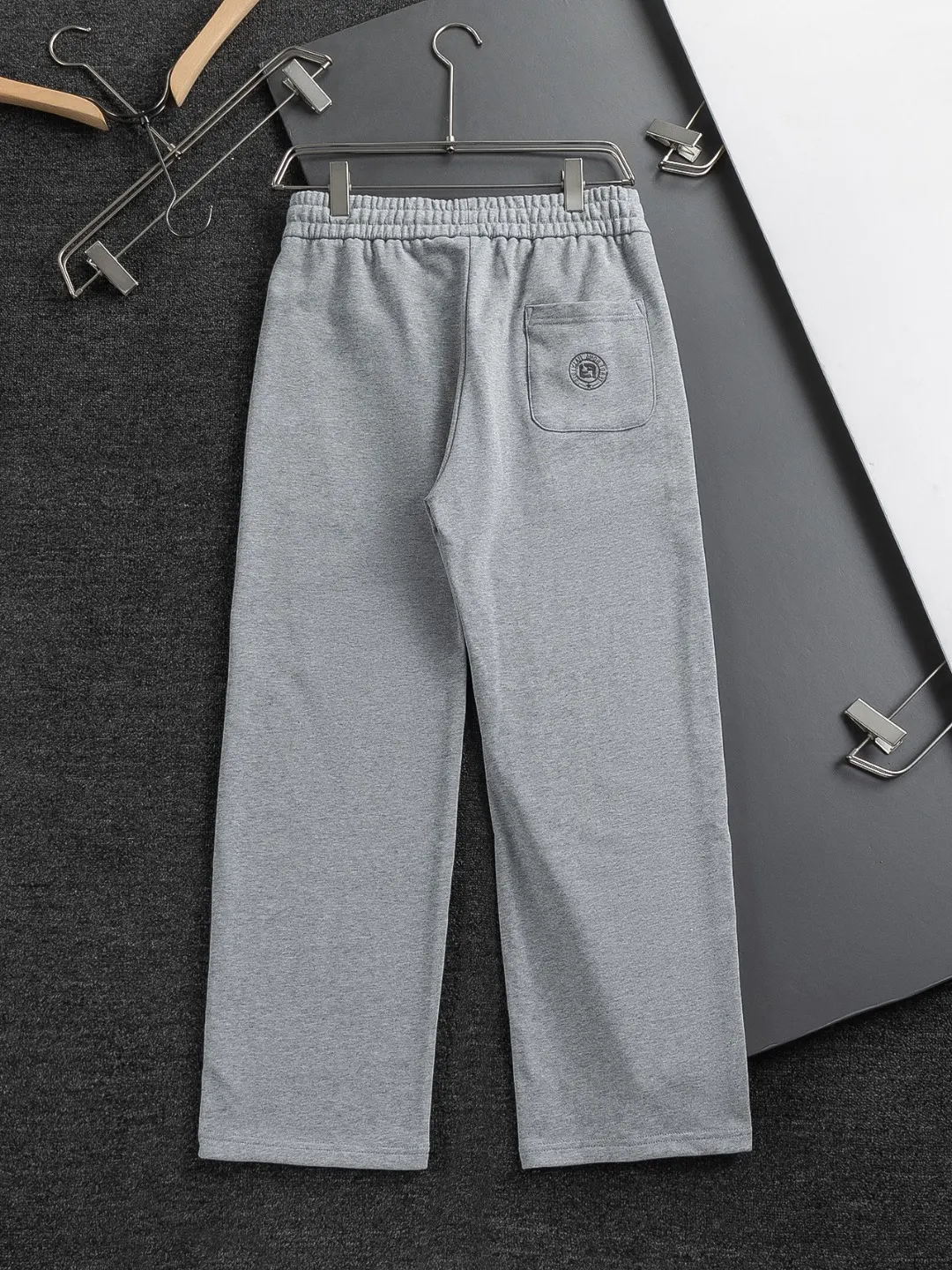 Logo-Embroidered Straight-Leg Trousers D18022819 — view 2