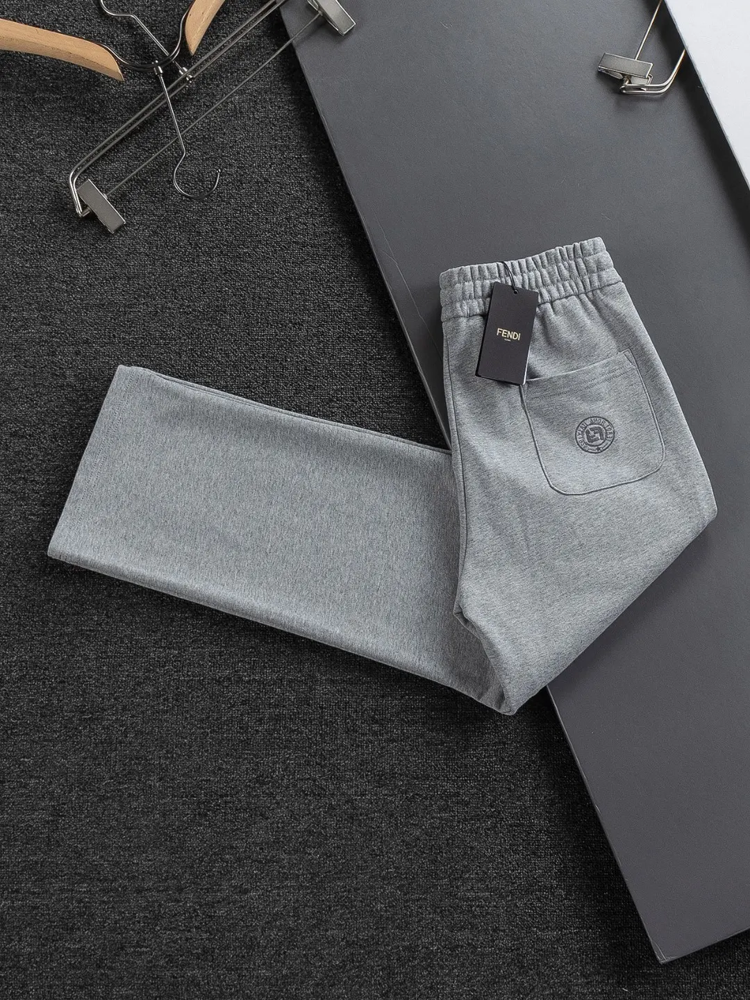 Logo-Embroidered Straight-Leg Trousers D18022819 — view 3