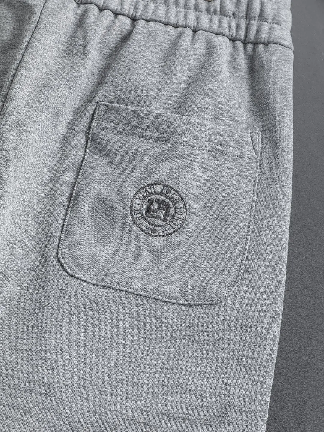 Logo-Embroidered Straight-Leg Trousers D18022819 — view 7