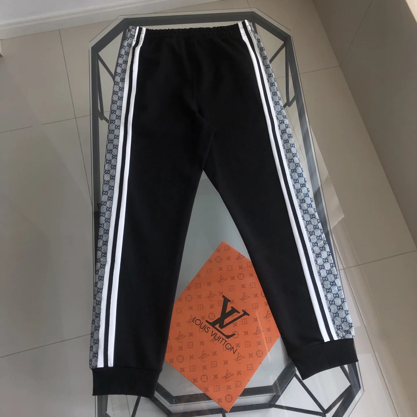 Webbing-Trimmed Logo Tapered Sweatpants D18020086 — view 2
