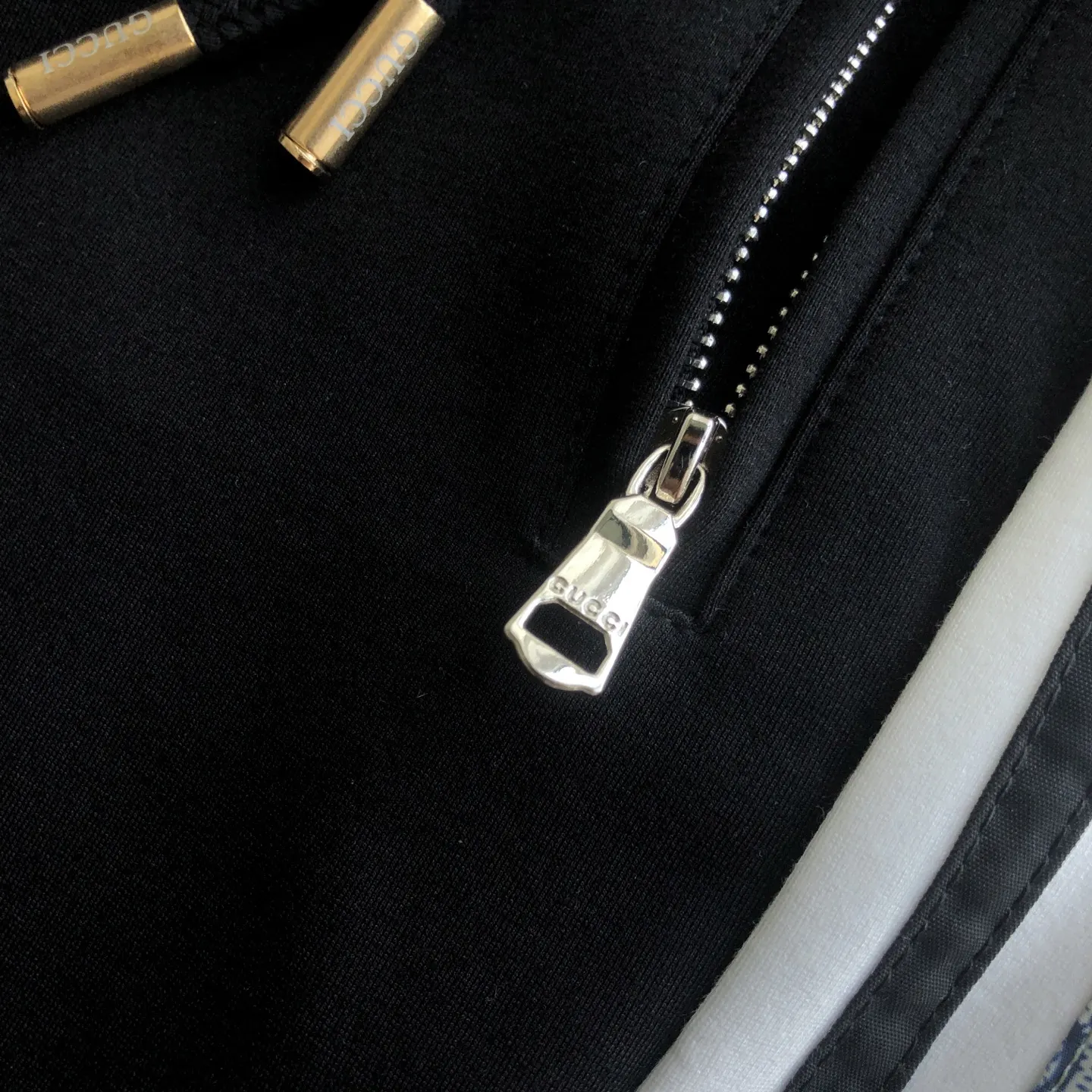 Webbing-Trimmed Logo Tapered Sweatpants D18020086 — view 5