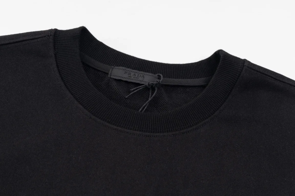 Logo-Badge Cotton-Terry Sweatshirt D18019885 — view 4