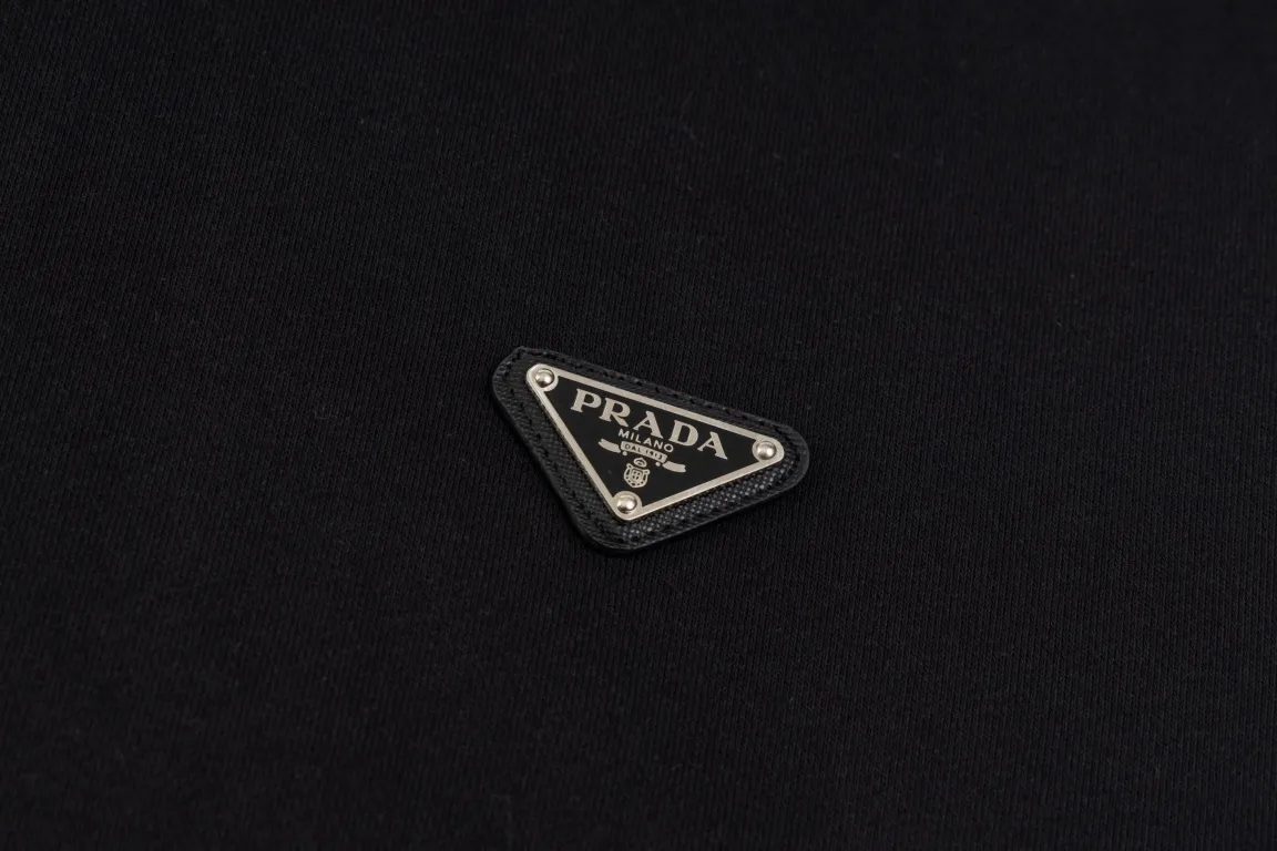 Logo-Badge Cotton-Terry Sweatshirt D18019885 — view 7