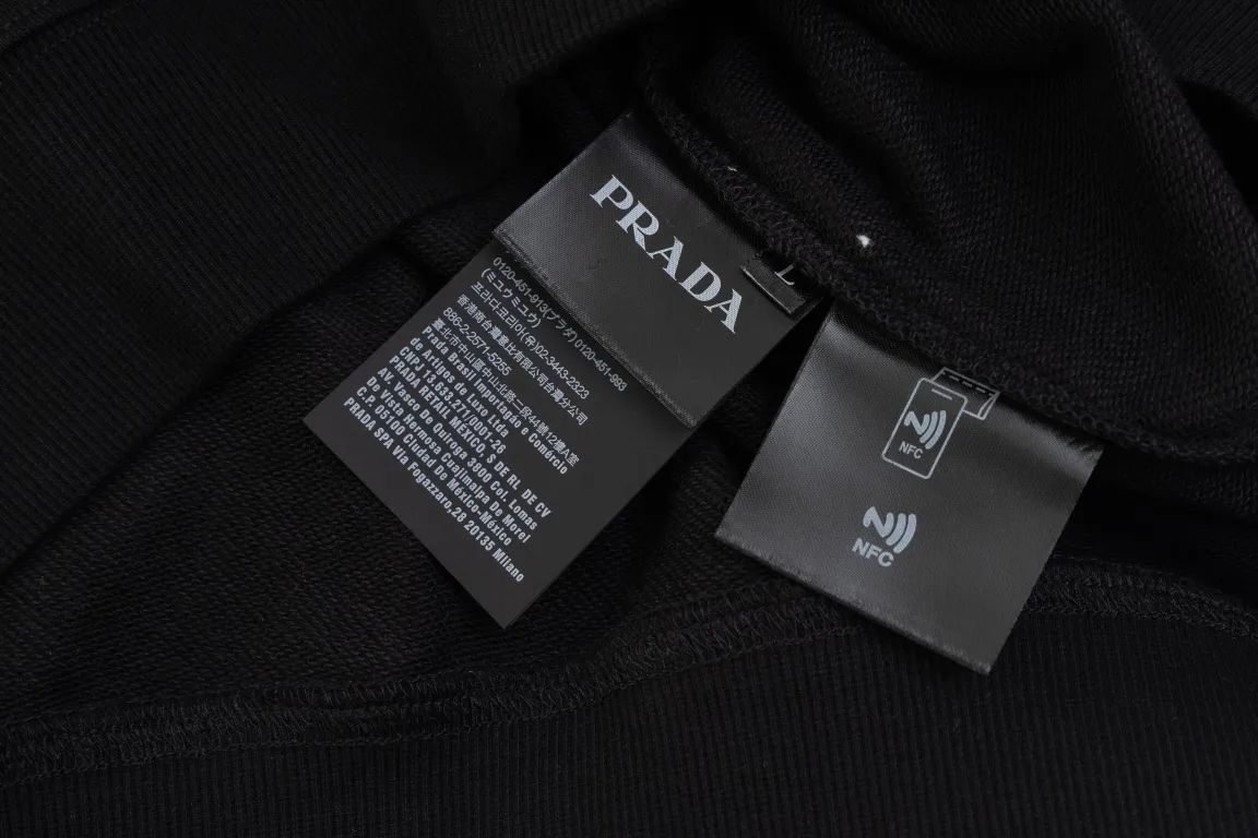 Logo-Badge Cotton-Terry Sweatshirt D18019885 — view 9