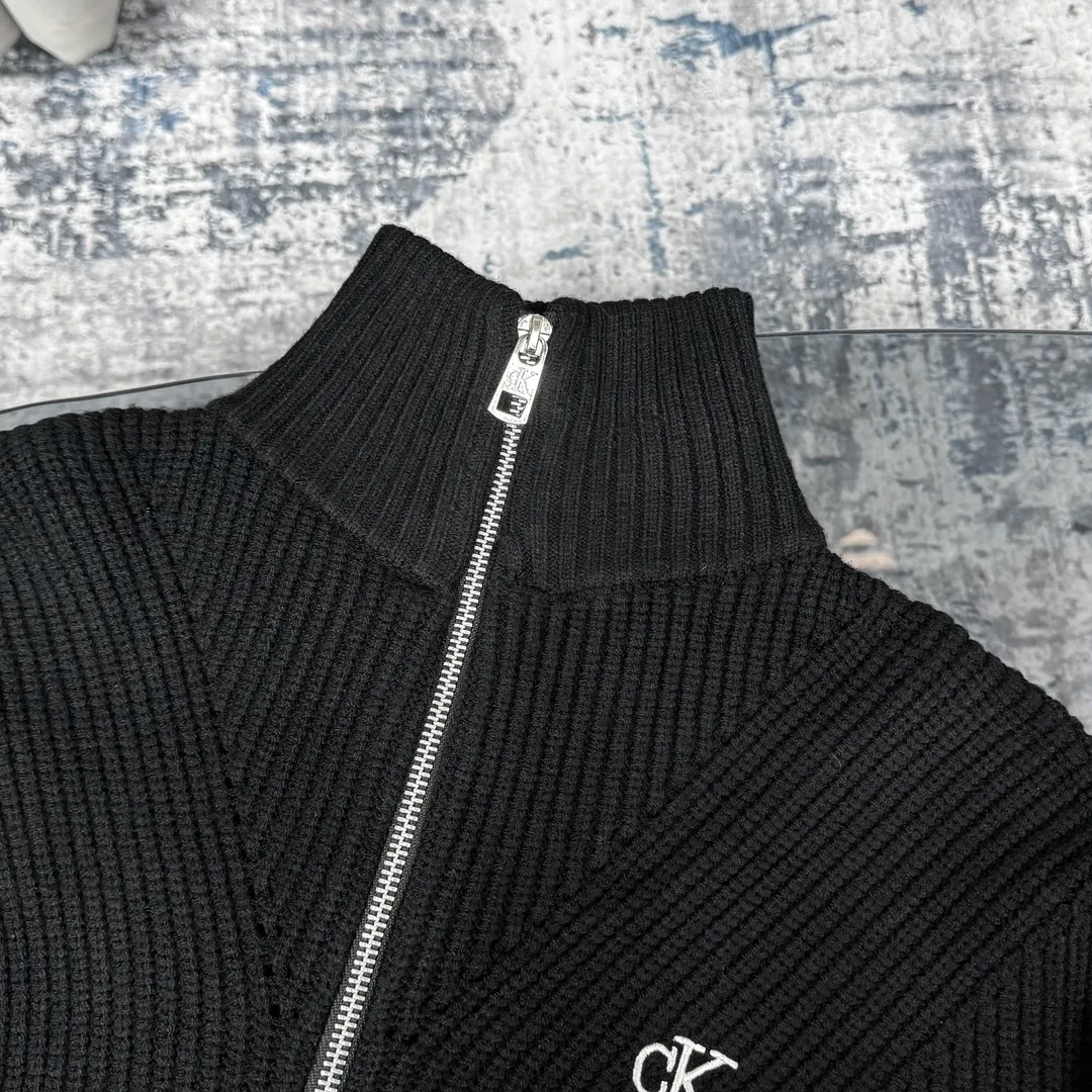 Logo-Embroidered Zip-Up Ribbed Knit Cardigan D18021788 — view 7